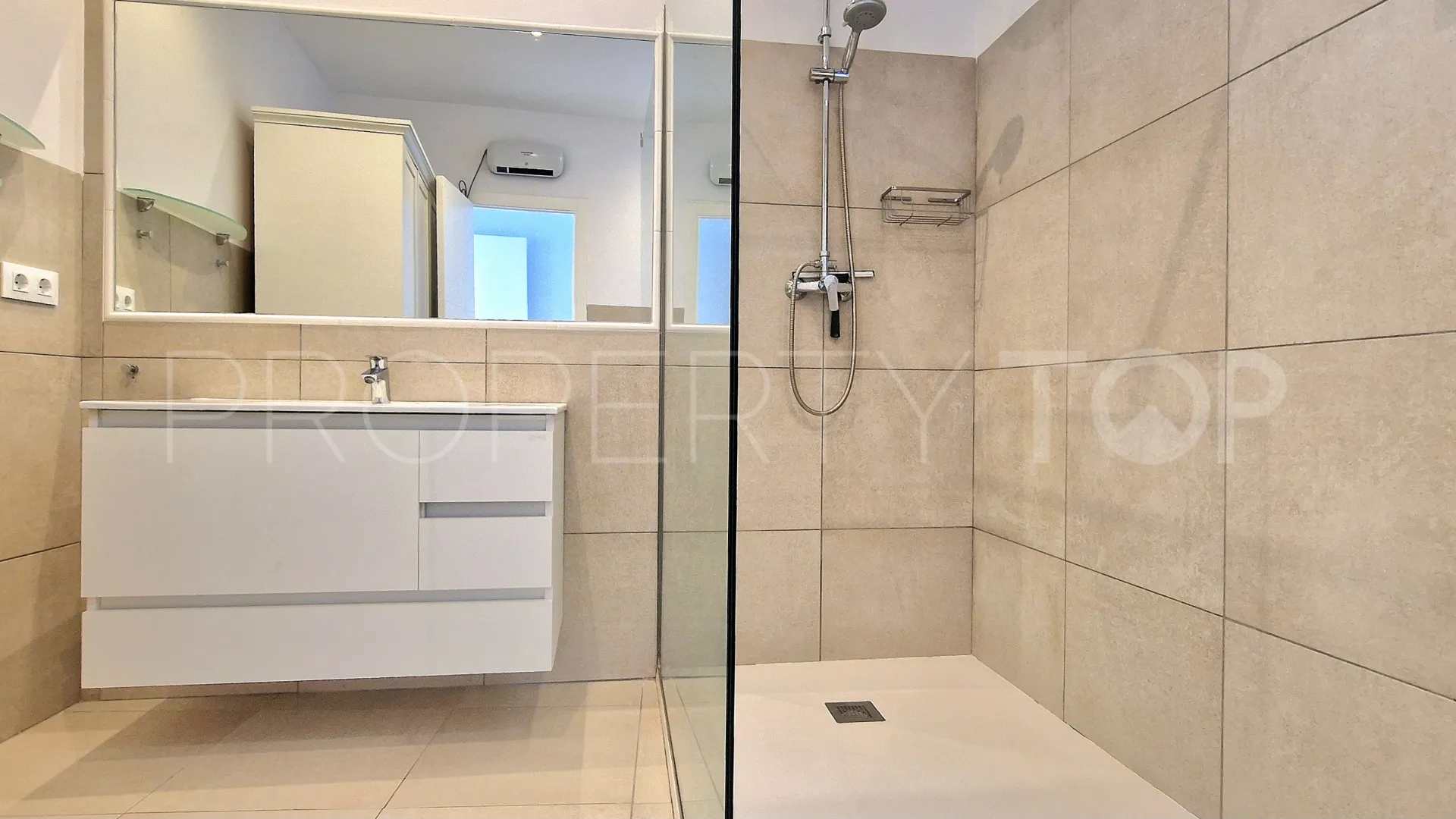 For sale 5 bedrooms town house in Teulada