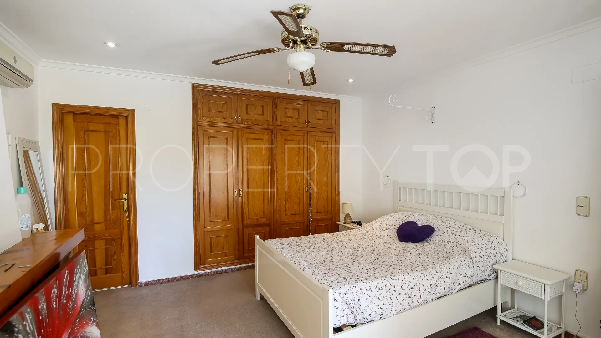 Hotel en venta en Oliva