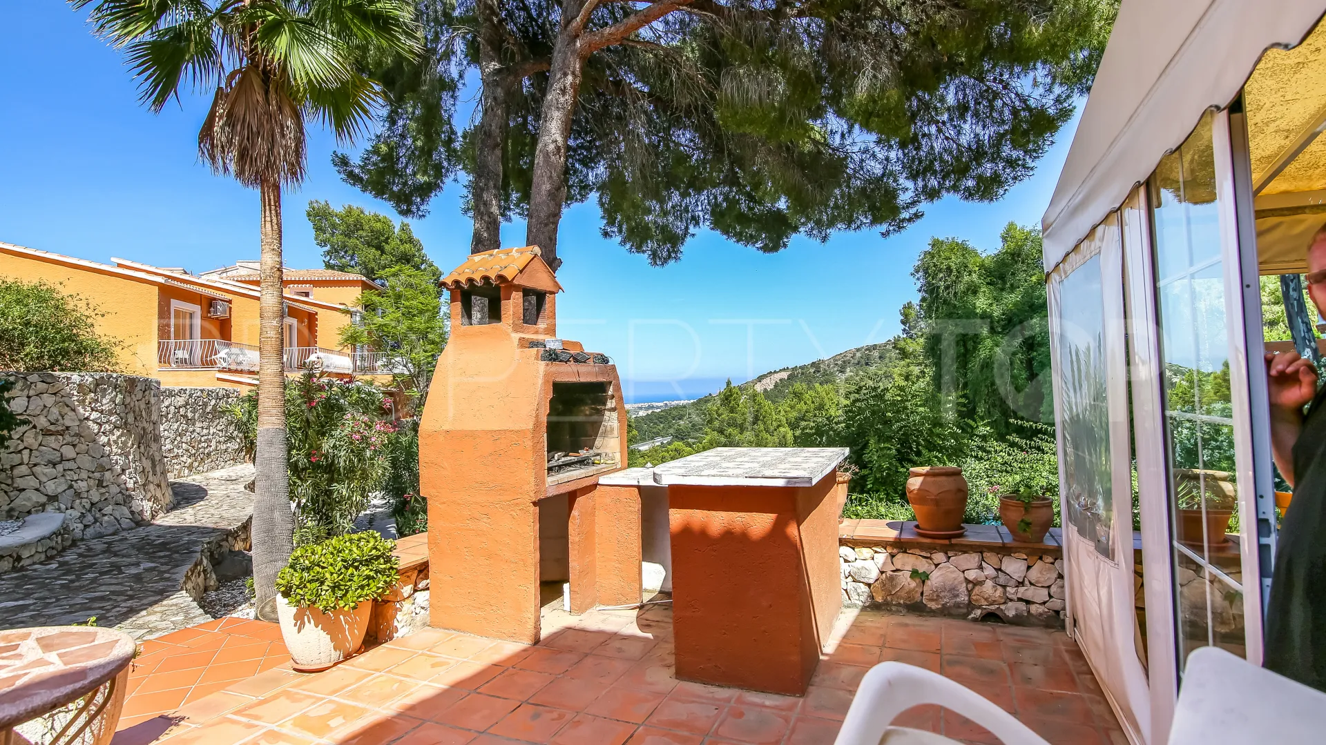 Hotel en venta en Oliva
