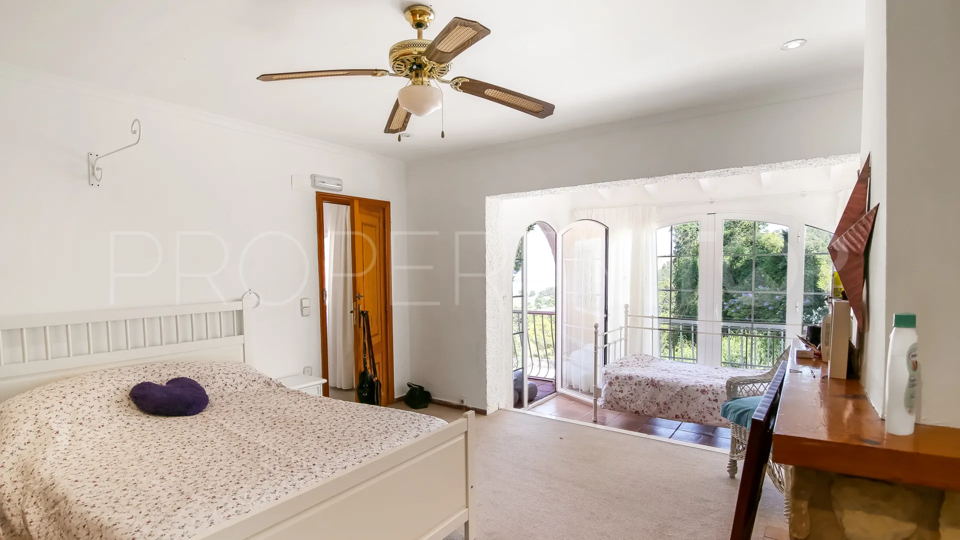 Hotel en venta en Oliva