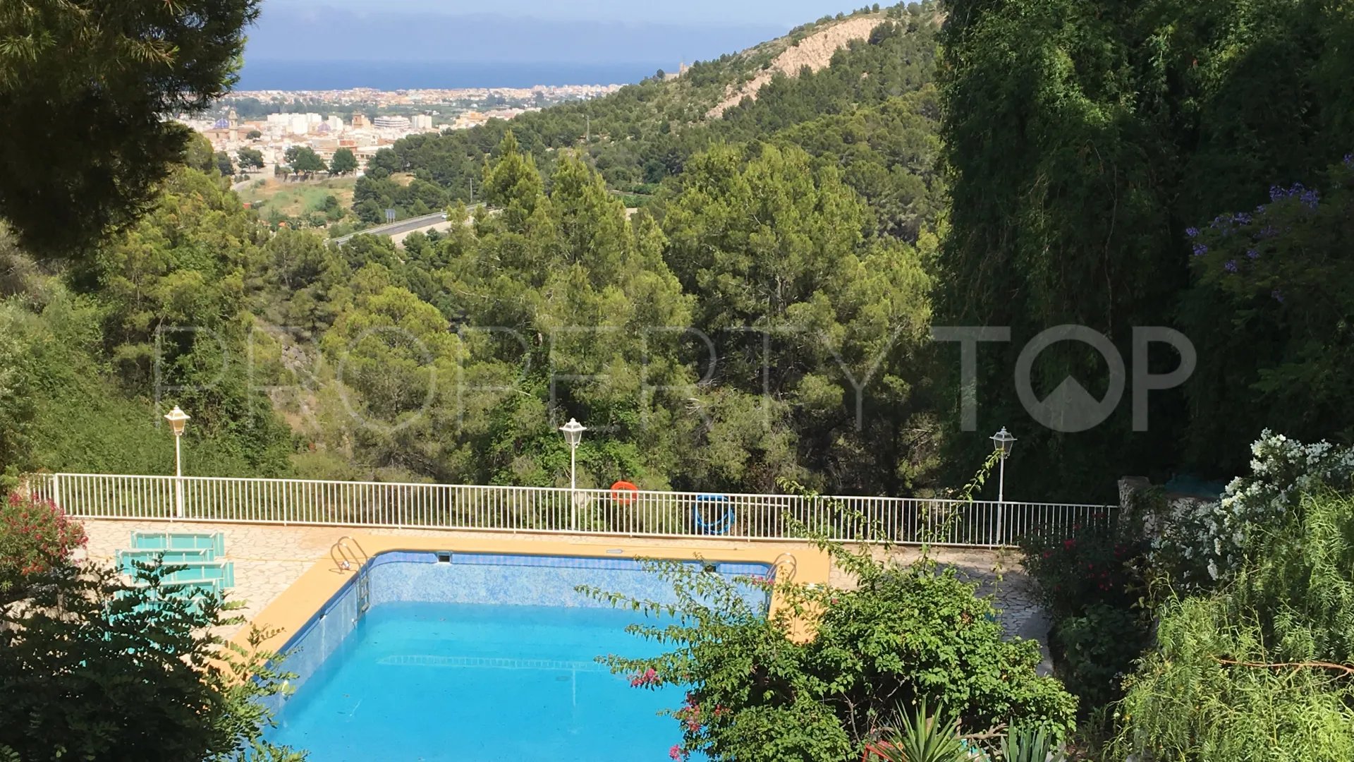 Hotel en venta en Oliva