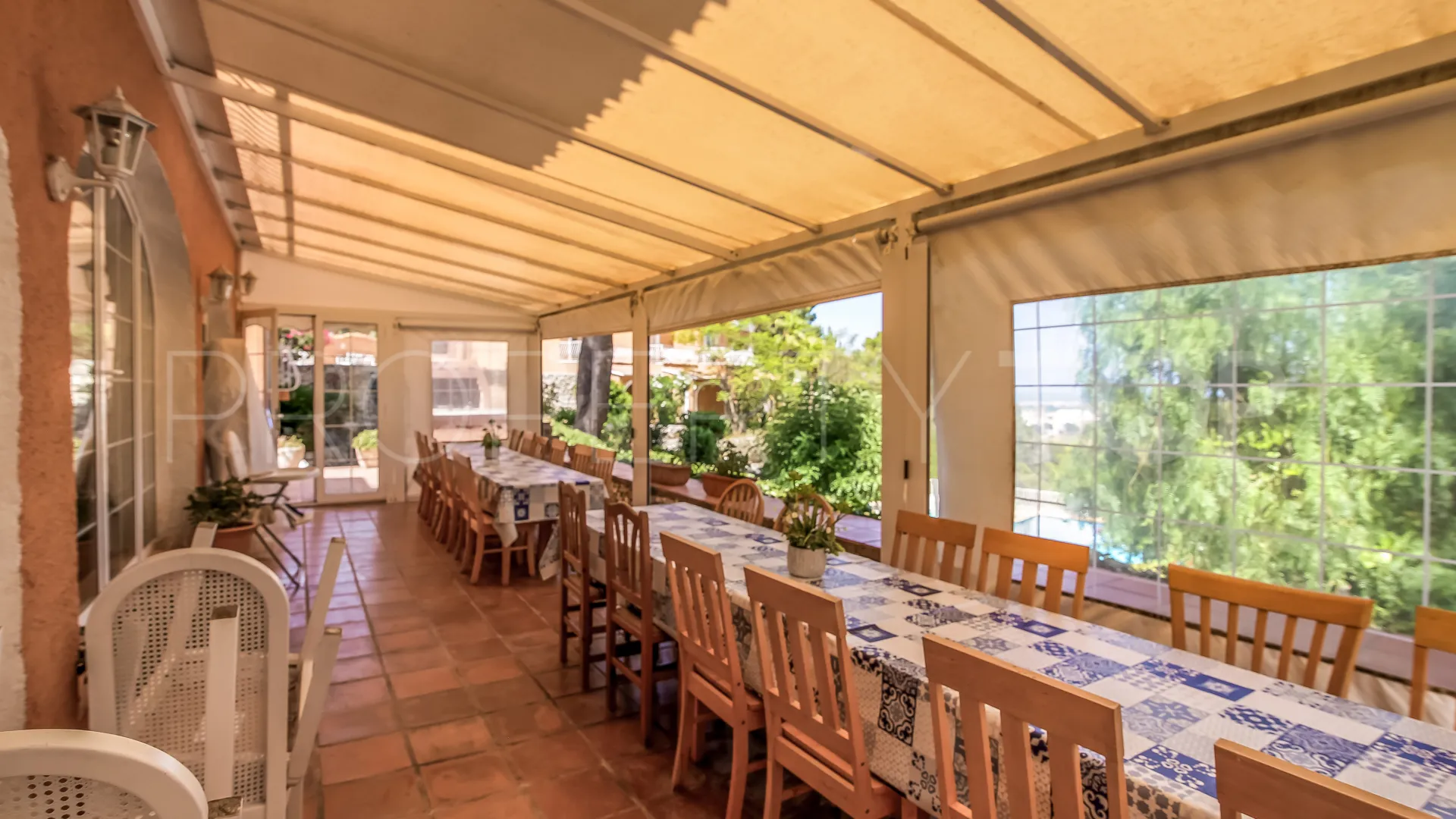 Hotel en venta en Oliva