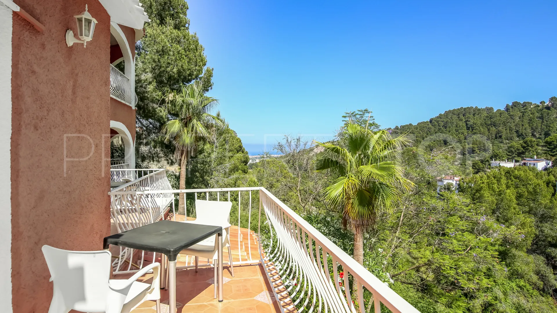 Hotel en venta en Oliva