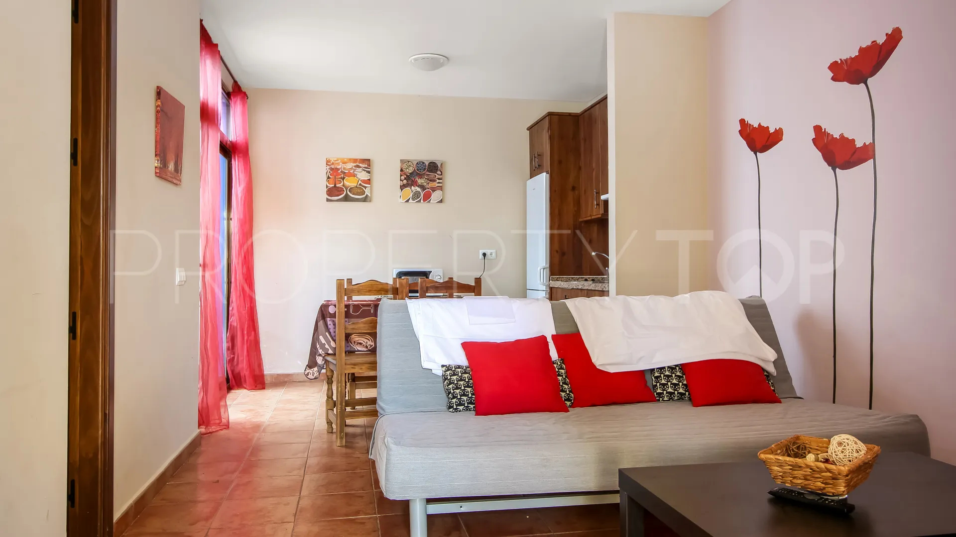 For sale Guaro commercial premises