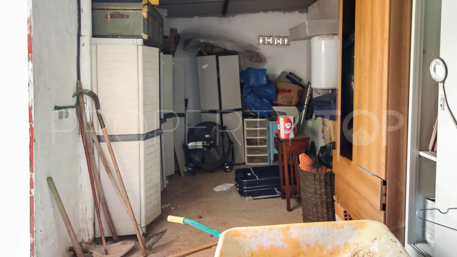 For sale Guaro commercial premises