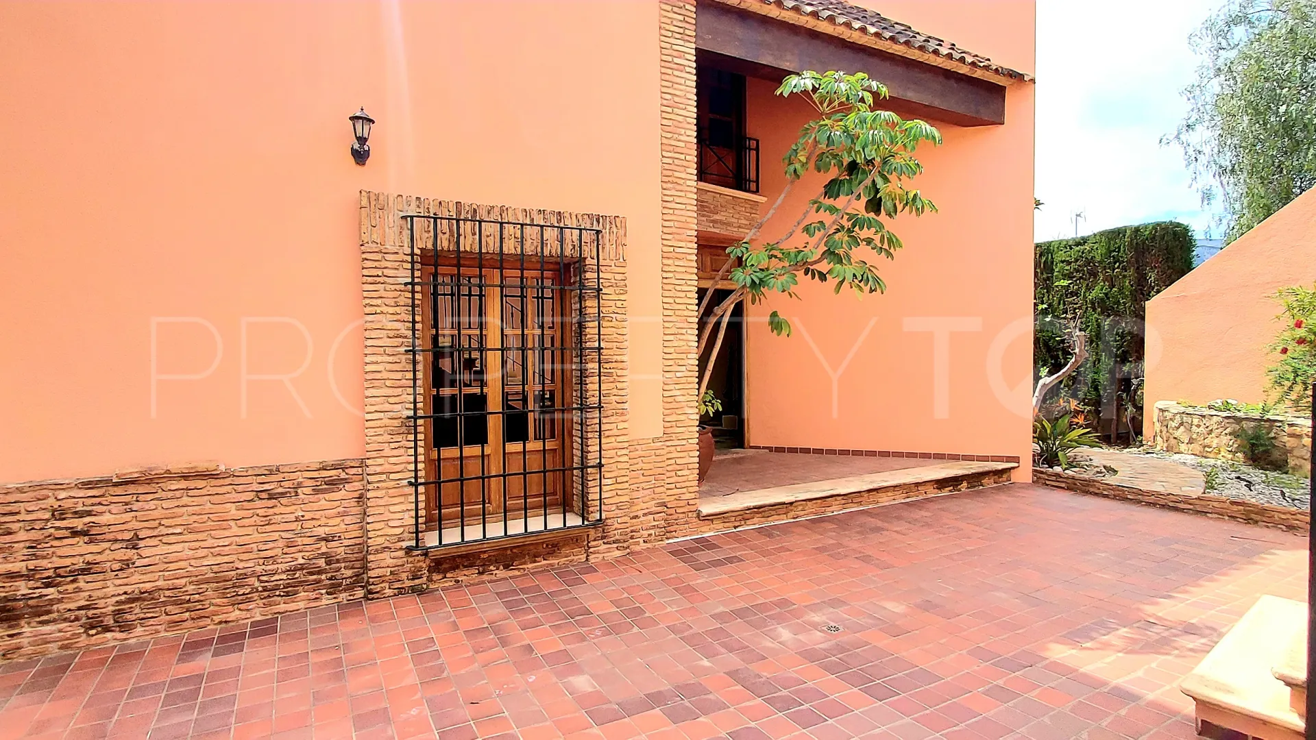 For sale 5 bedrooms villa in Calpe