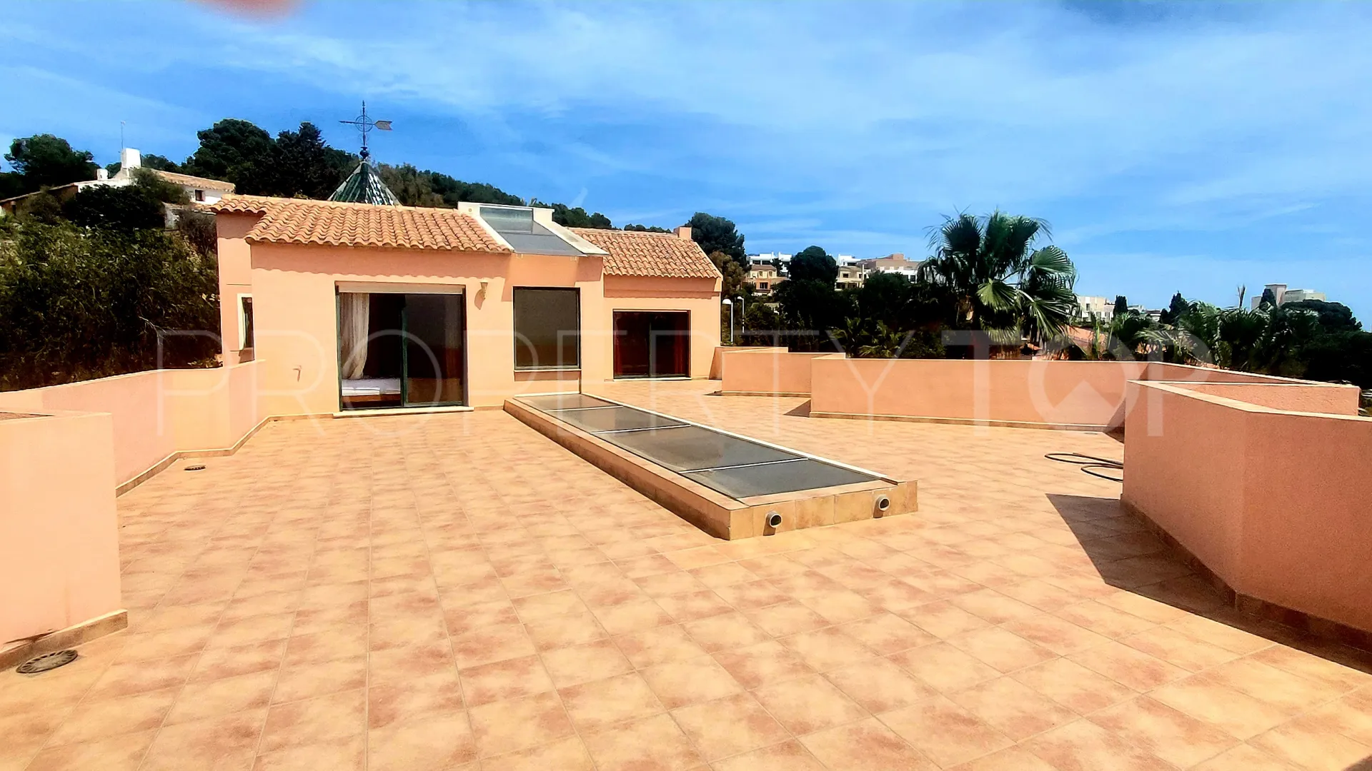 For sale 5 bedrooms villa in Calpe