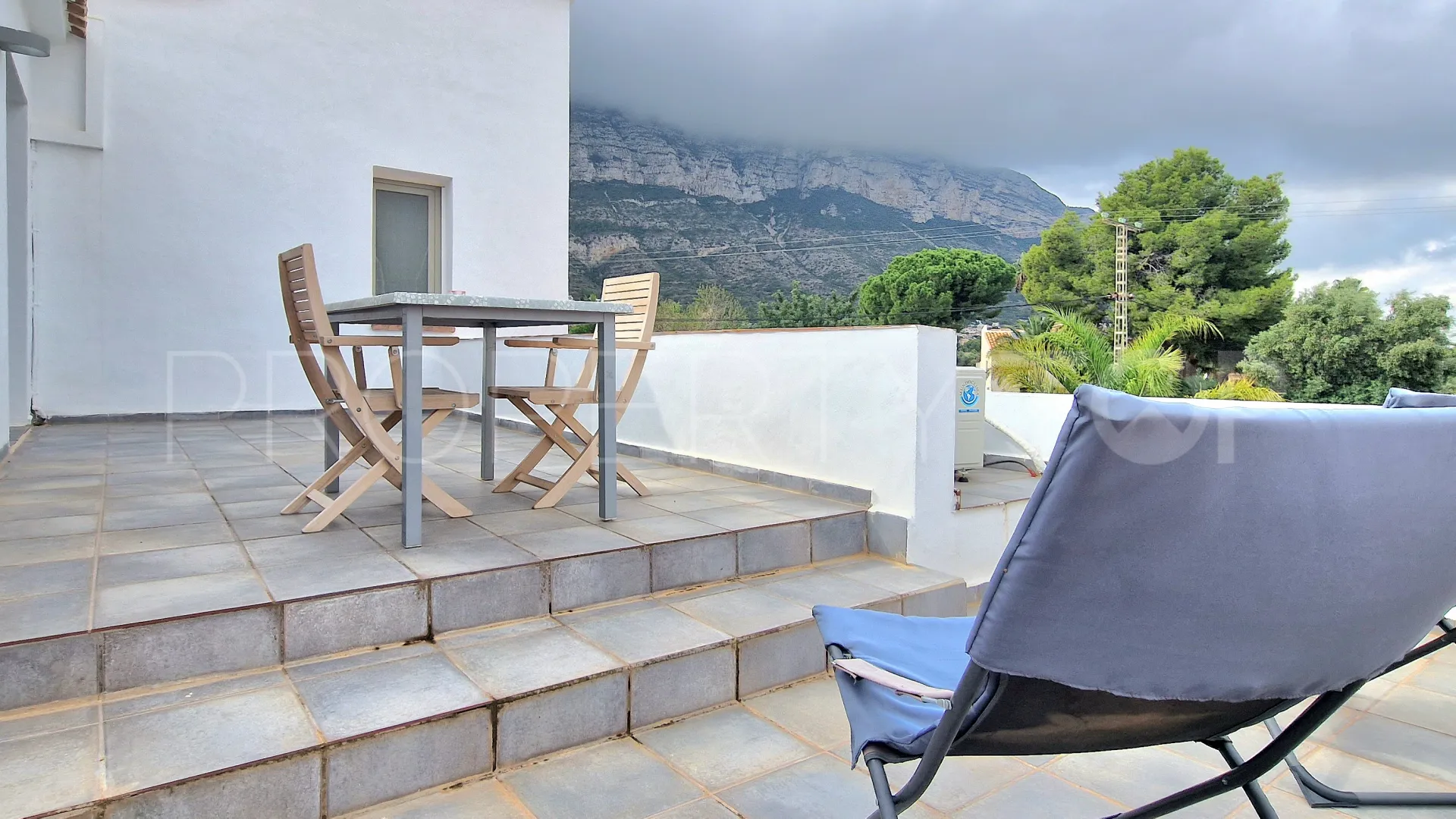 For sale Les Rotes 8 bedrooms commercial premises