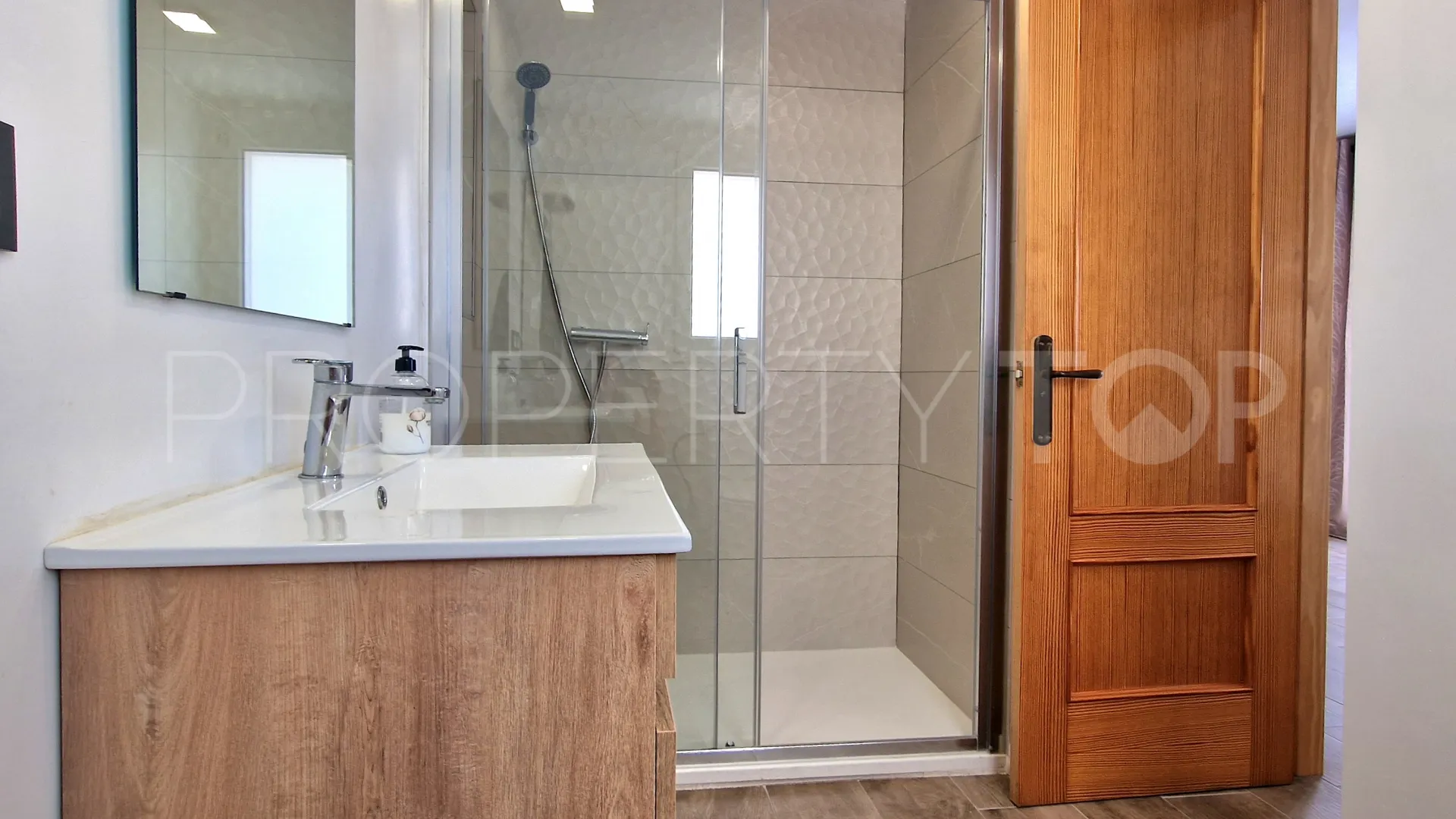 For sale Les Rotes 8 bedrooms commercial premises