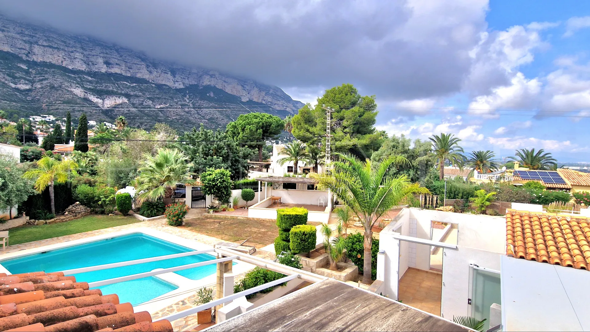 For sale Les Rotes 8 bedrooms commercial premises