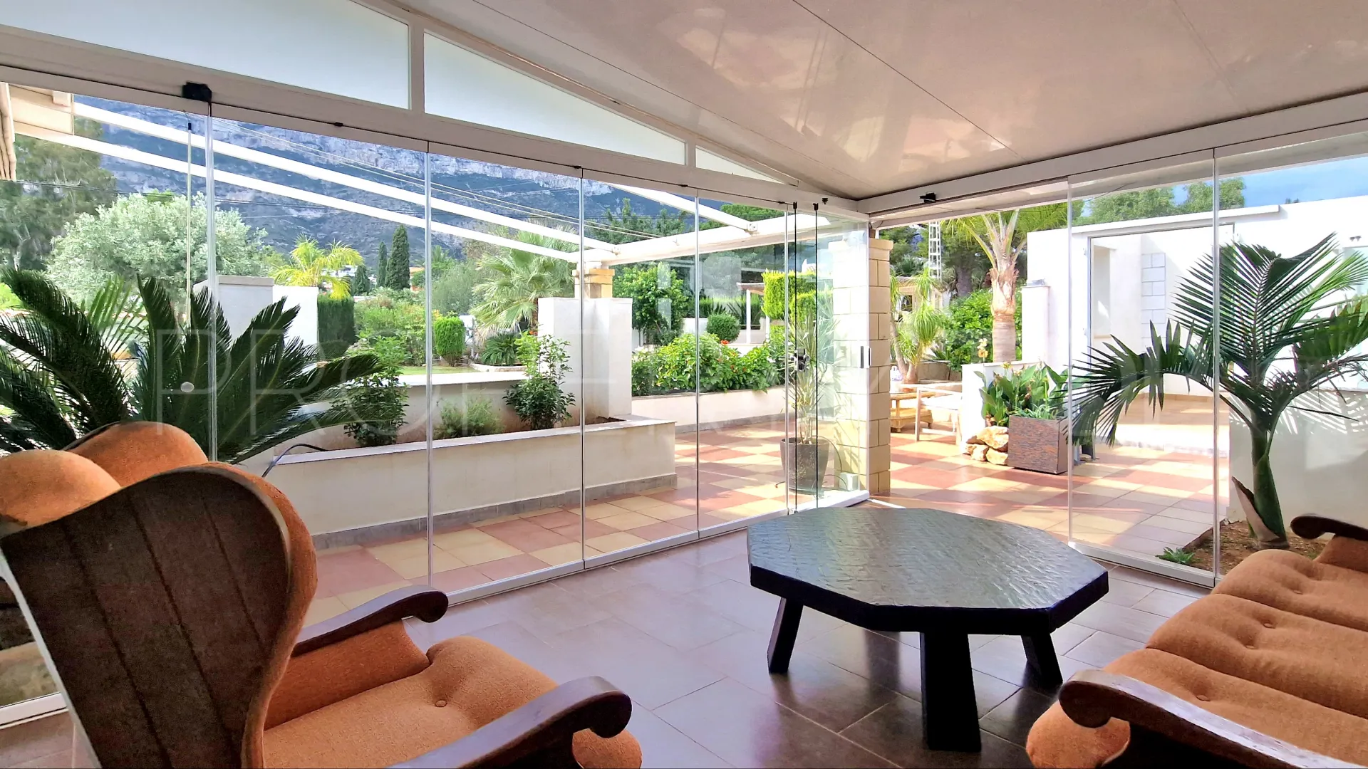 For sale Les Rotes 8 bedrooms commercial premises