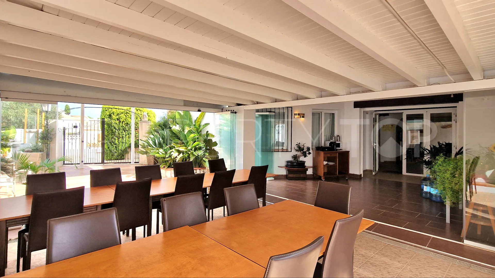 For sale Les Rotes 8 bedrooms commercial premises