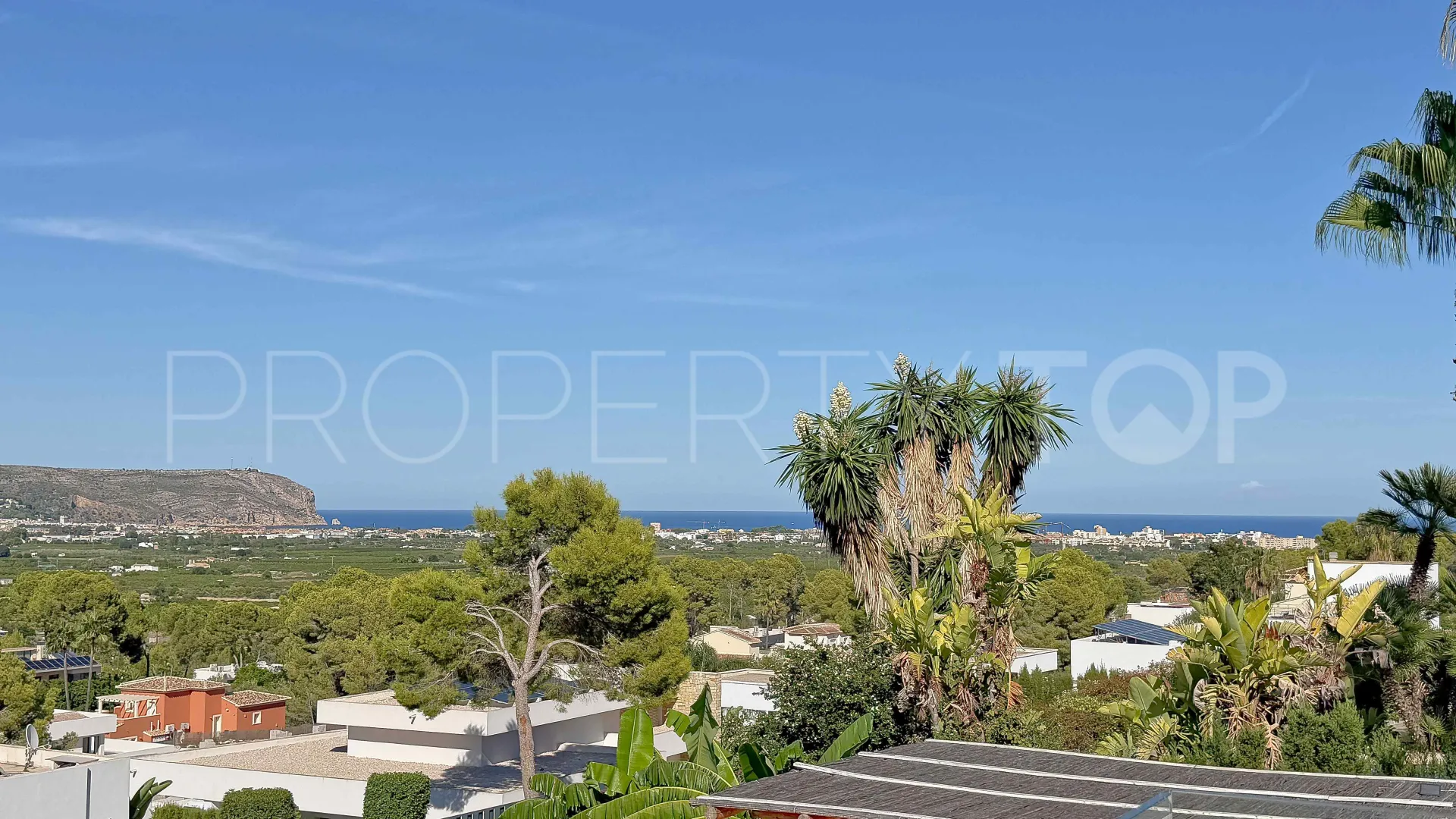 For sale villa in Jávea with 4 bedrooms