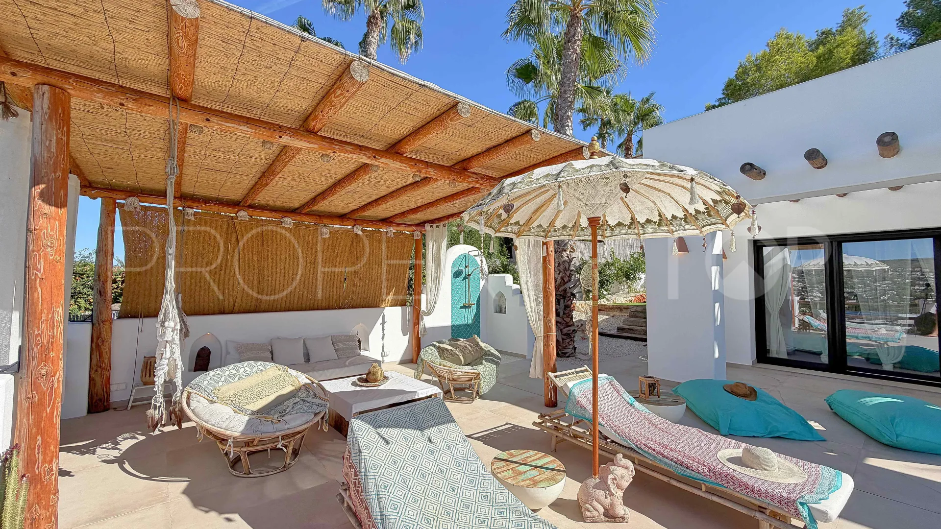 For sale villa in Jávea with 4 bedrooms