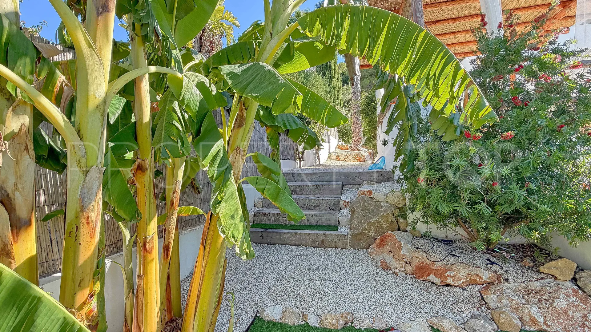 For sale villa in Jávea with 4 bedrooms