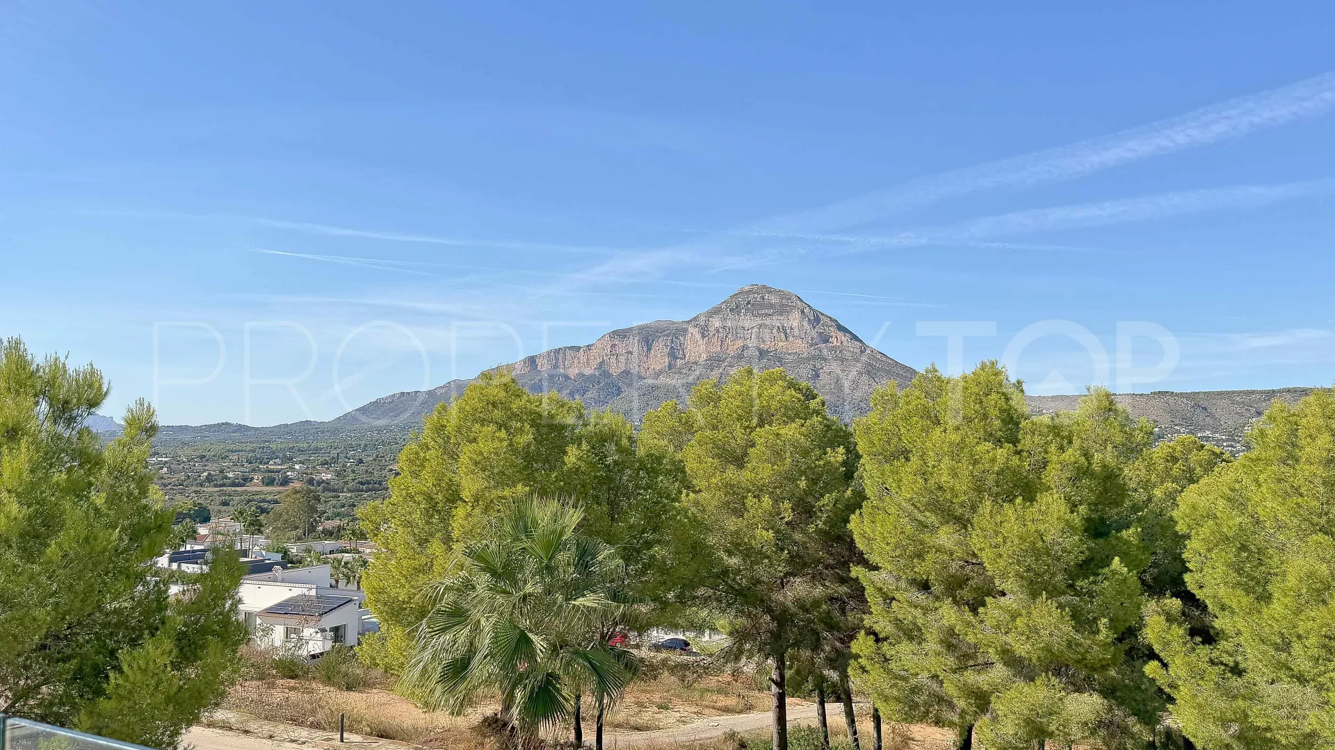 For sale villa in Jávea with 4 bedrooms