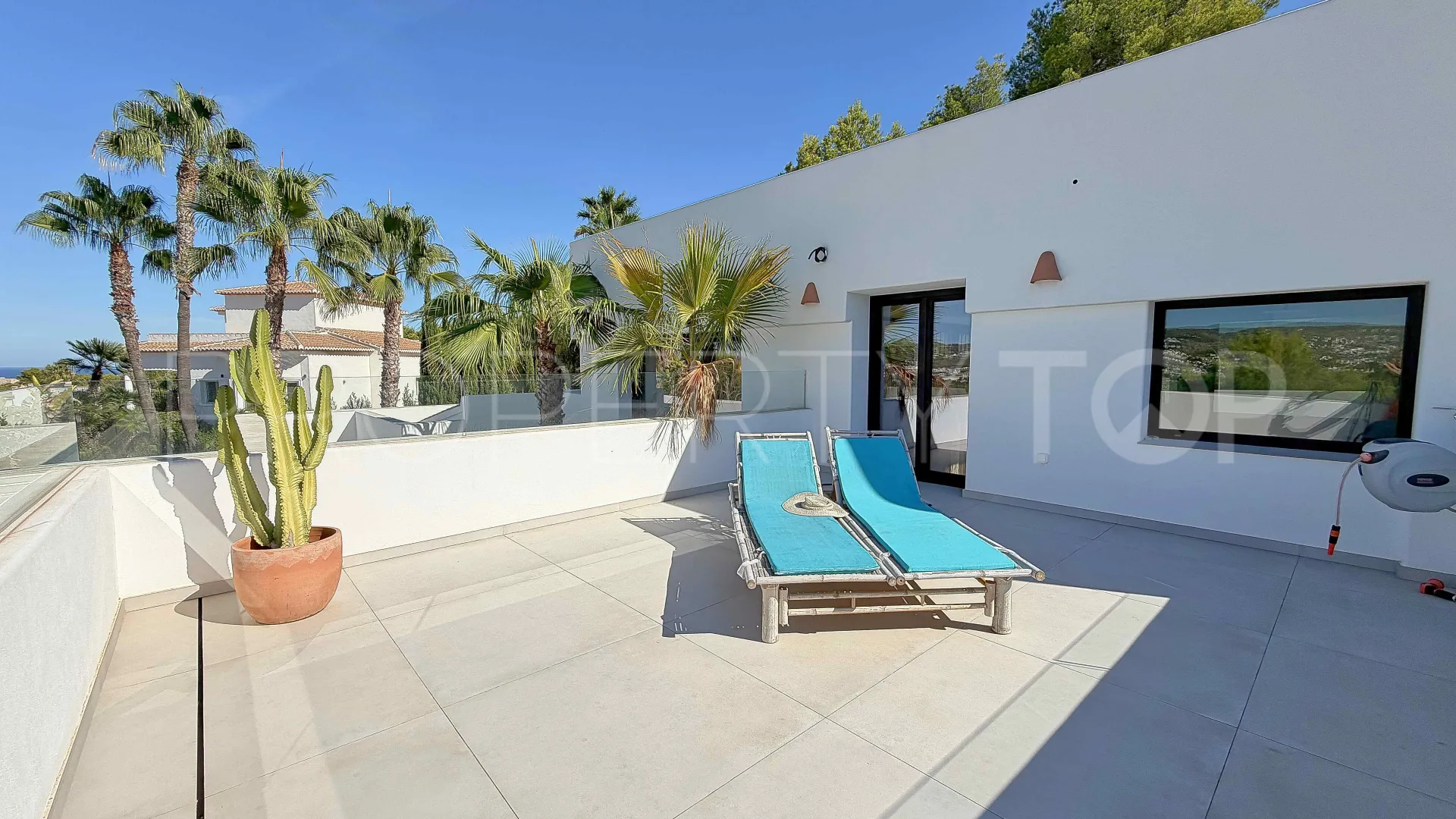 For sale villa in Jávea with 4 bedrooms