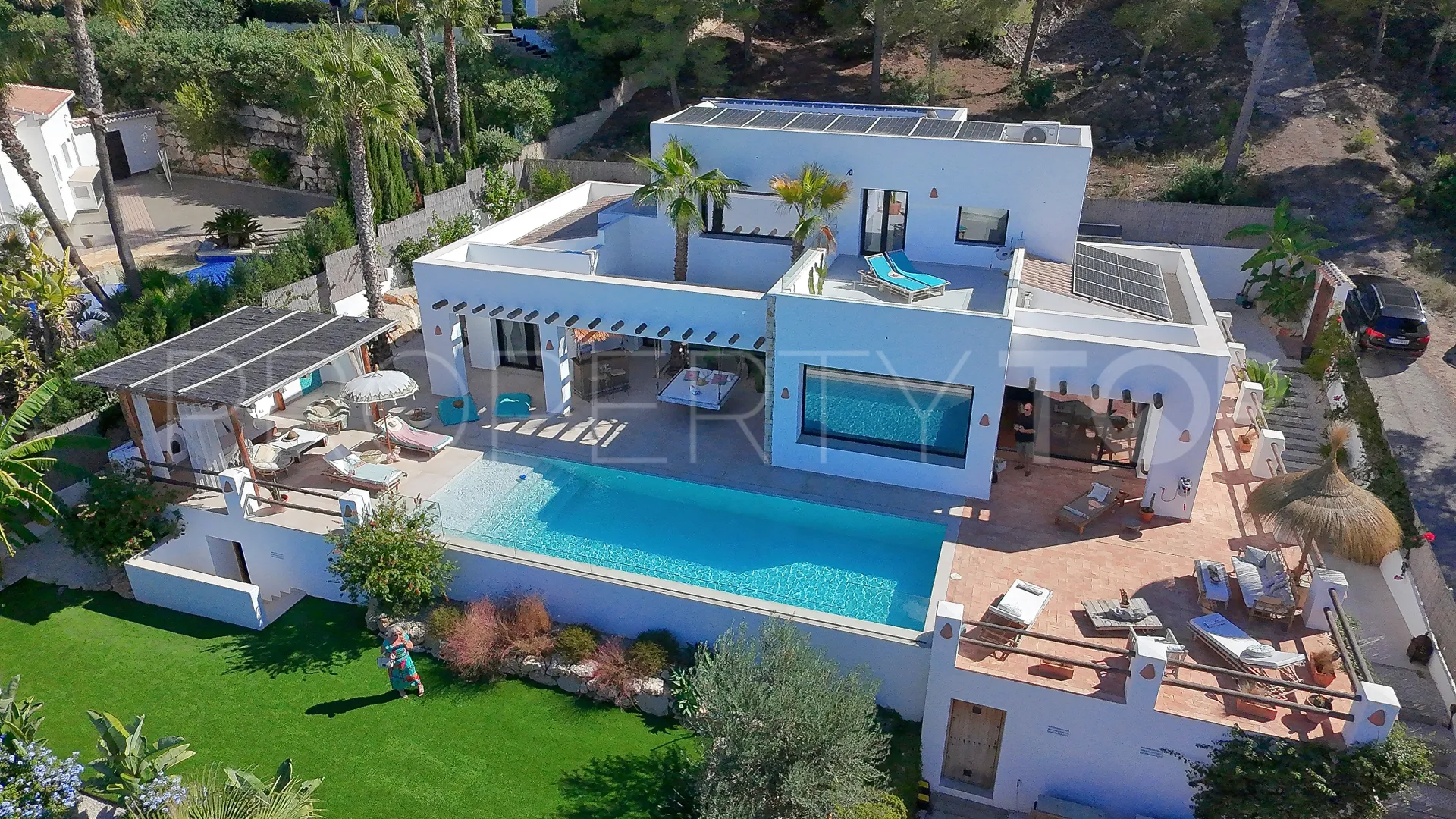 For sale villa in Jávea with 4 bedrooms