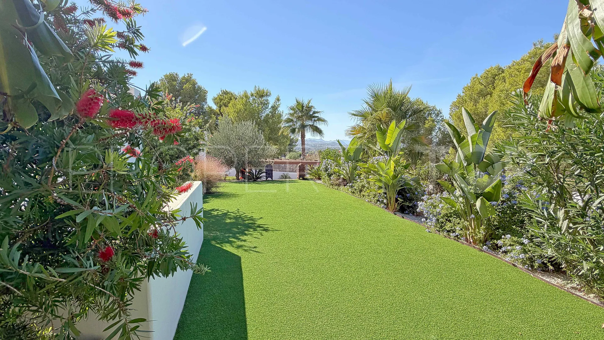 For sale villa in Jávea with 4 bedrooms