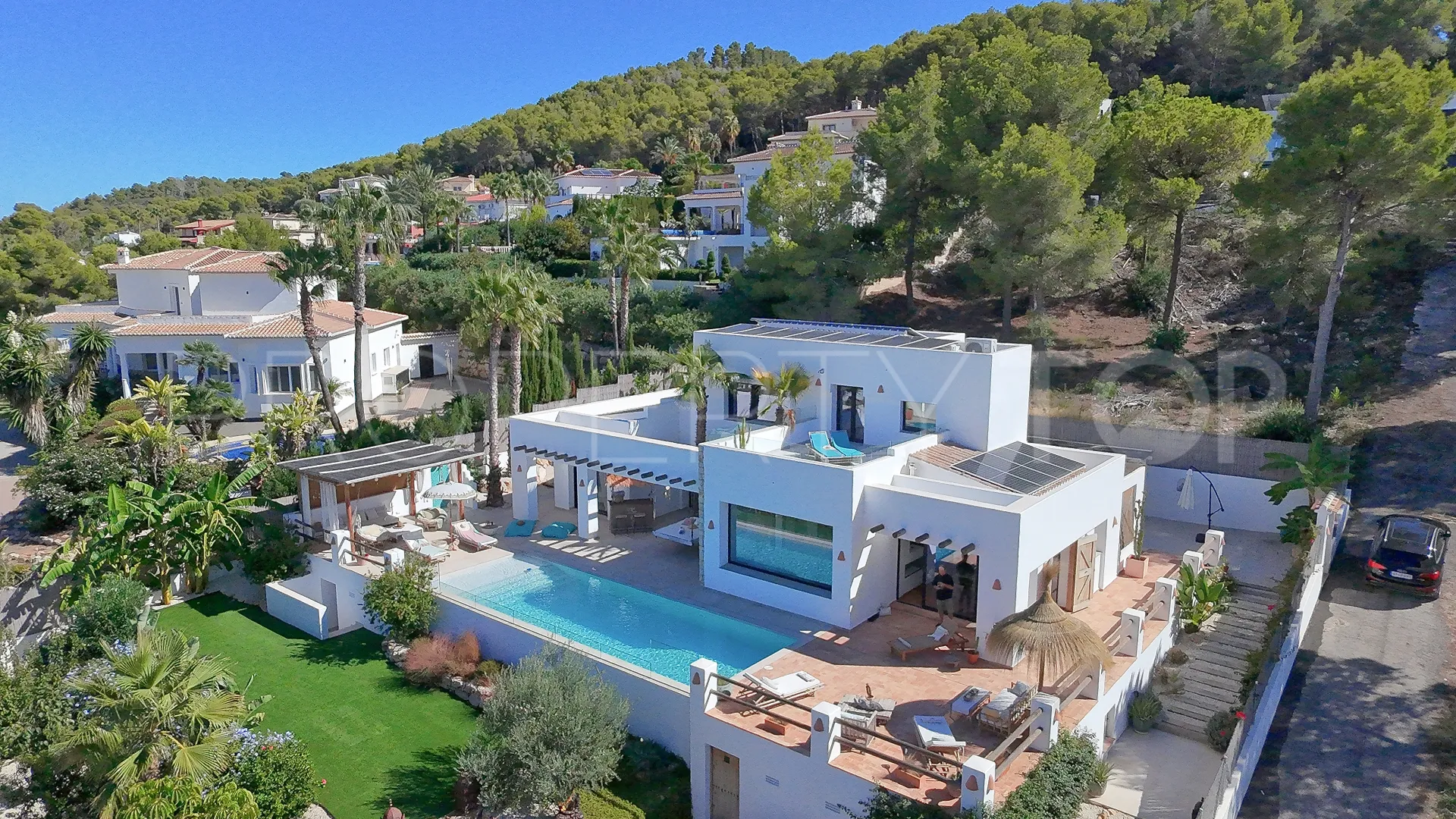 For sale villa in Jávea with 4 bedrooms