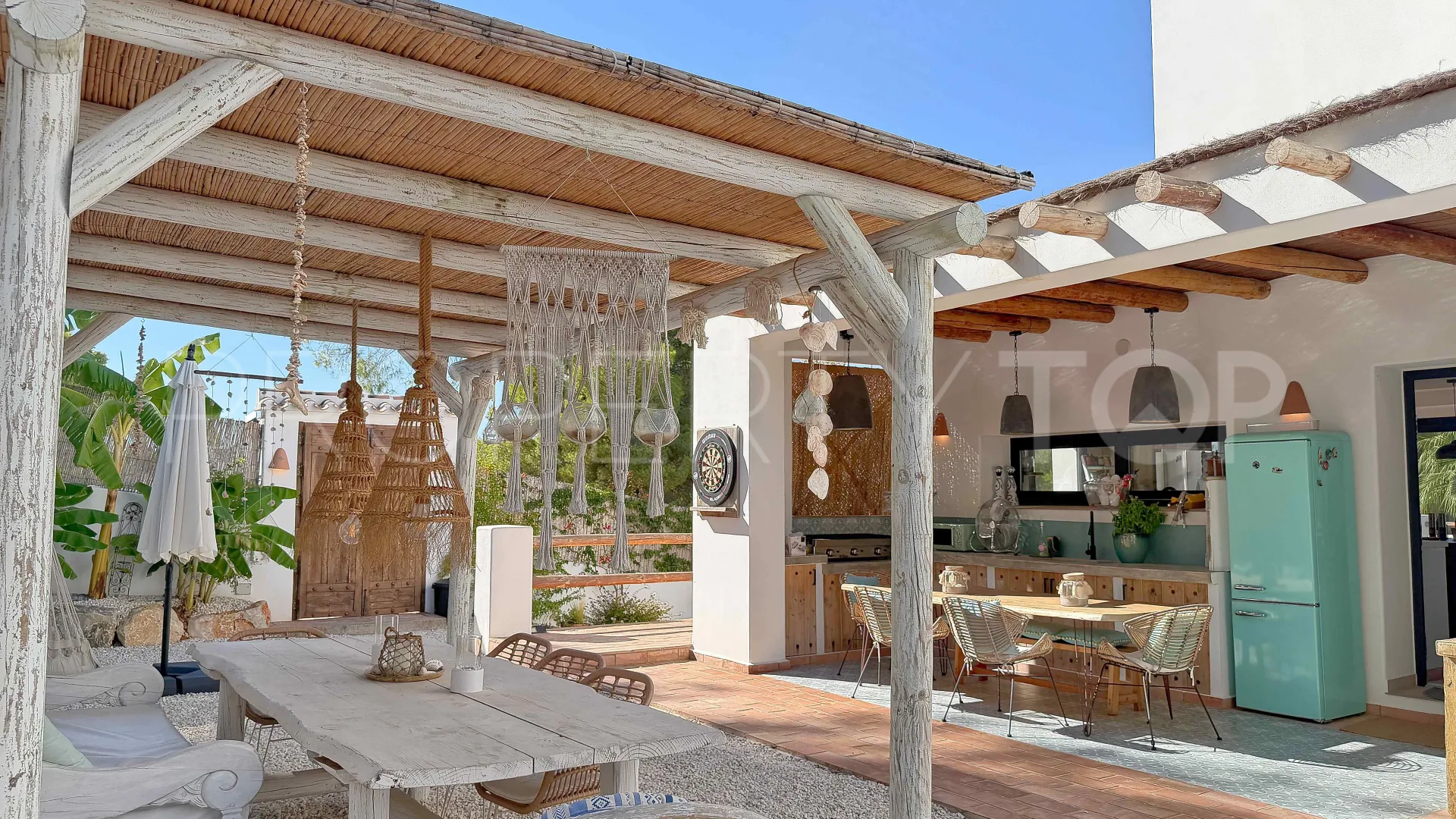 For sale villa in Jávea with 4 bedrooms