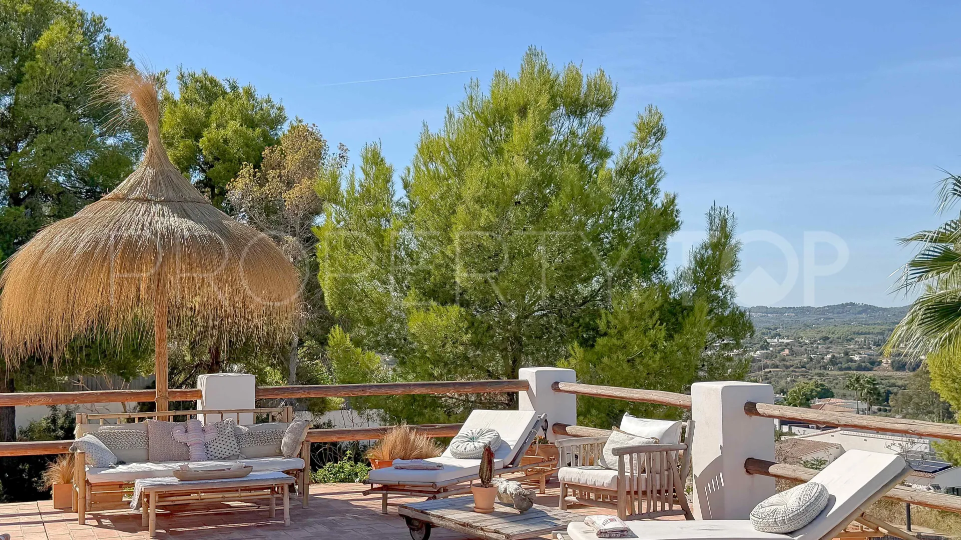 For sale villa in Jávea with 4 bedrooms