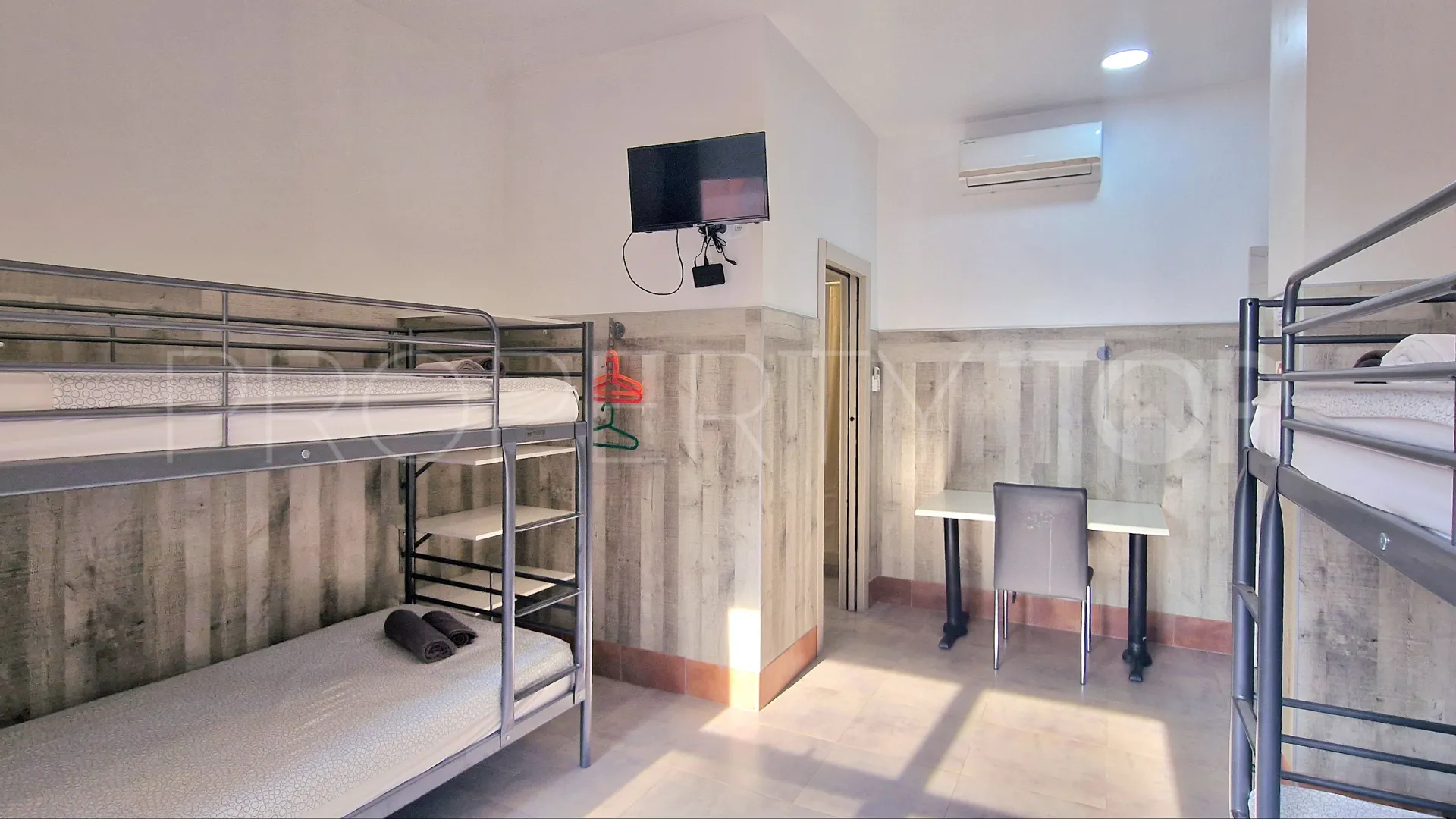 For sale hotel in Centro with 4 bedrooms