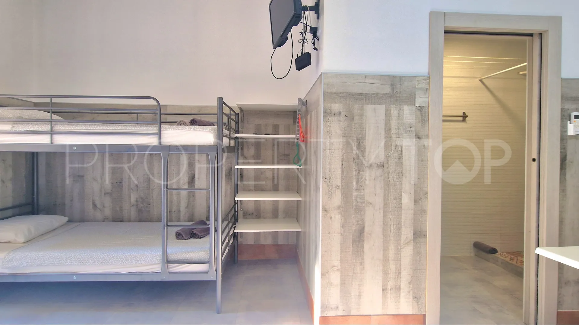 For sale hotel in Centro with 4 bedrooms
