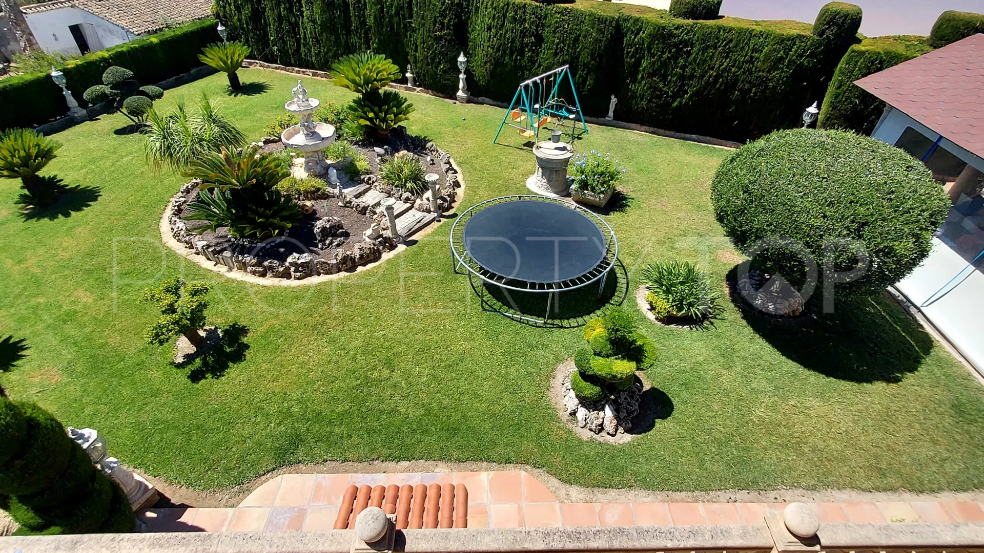 Se vende villa en Benimarco de 7 dormitorios