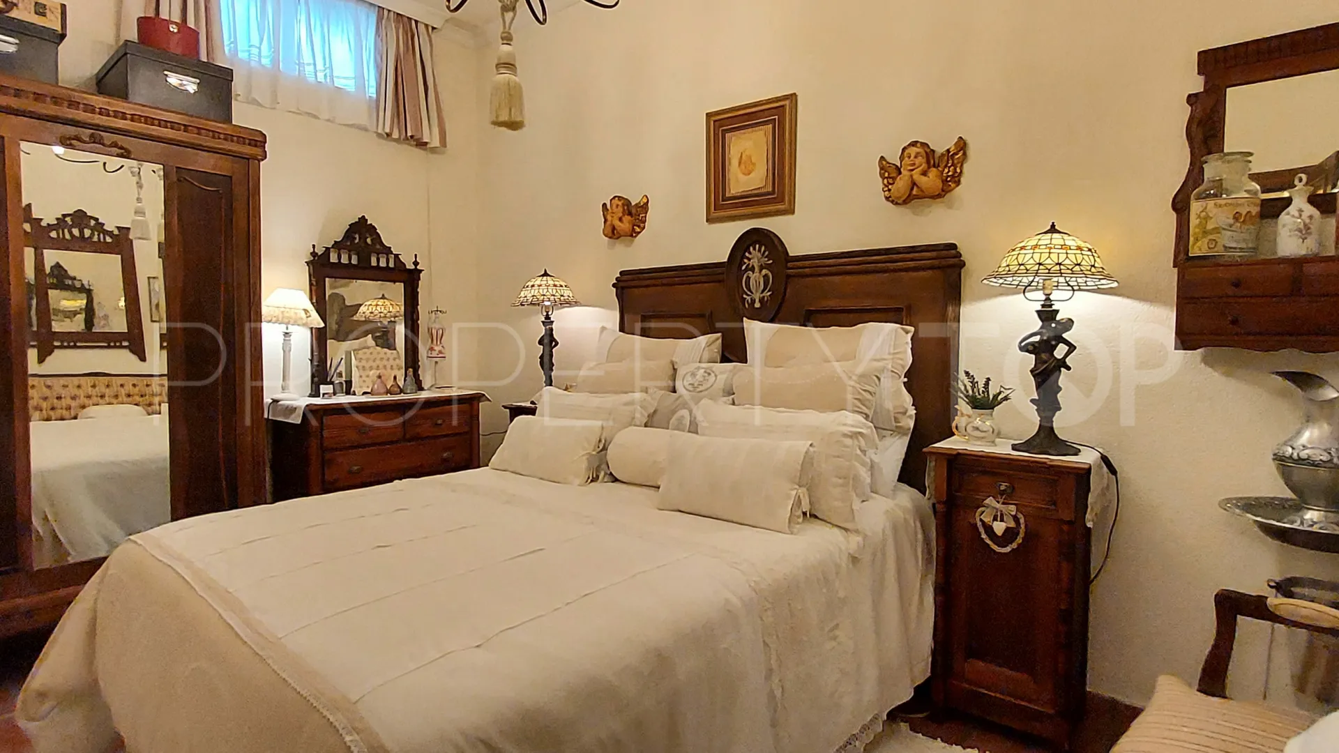 Se vende villa en Benimarco de 7 dormitorios