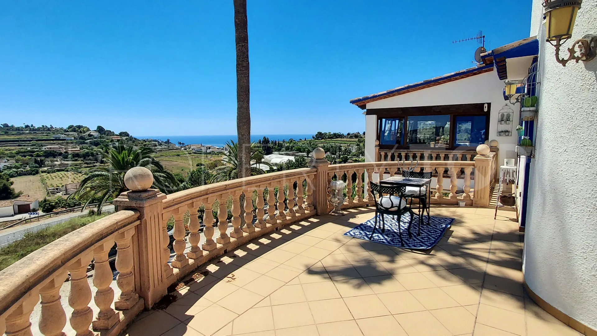Se vende villa en Benimarco de 7 dormitorios