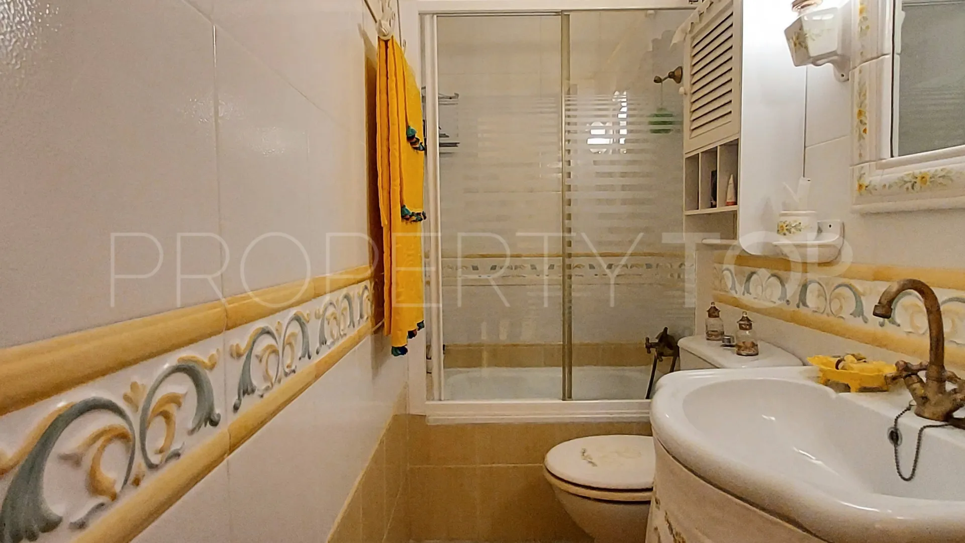 Se vende villa en Benimarco de 7 dormitorios