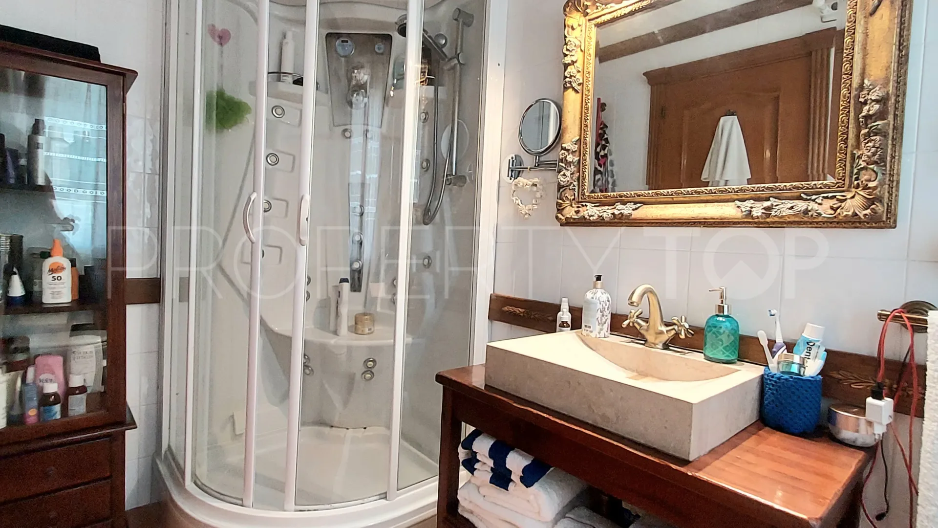 Se vende villa en Benimarco de 7 dormitorios