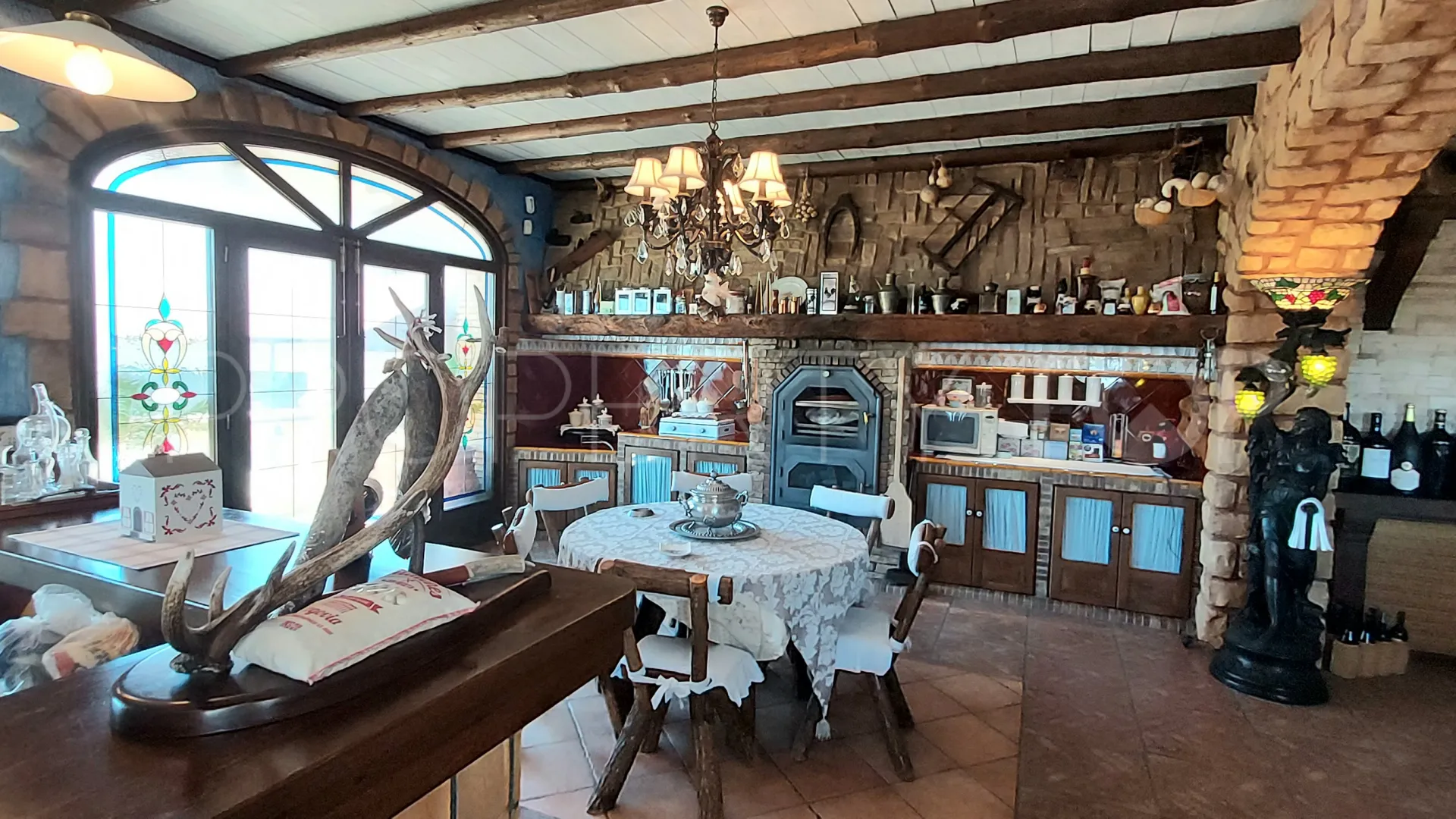 Se vende villa en Benimarco de 7 dormitorios