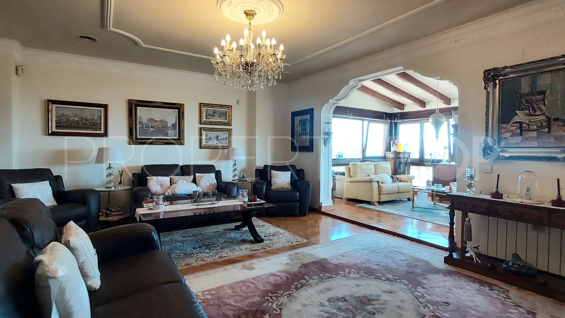 Se vende villa en Benimarco de 7 dormitorios