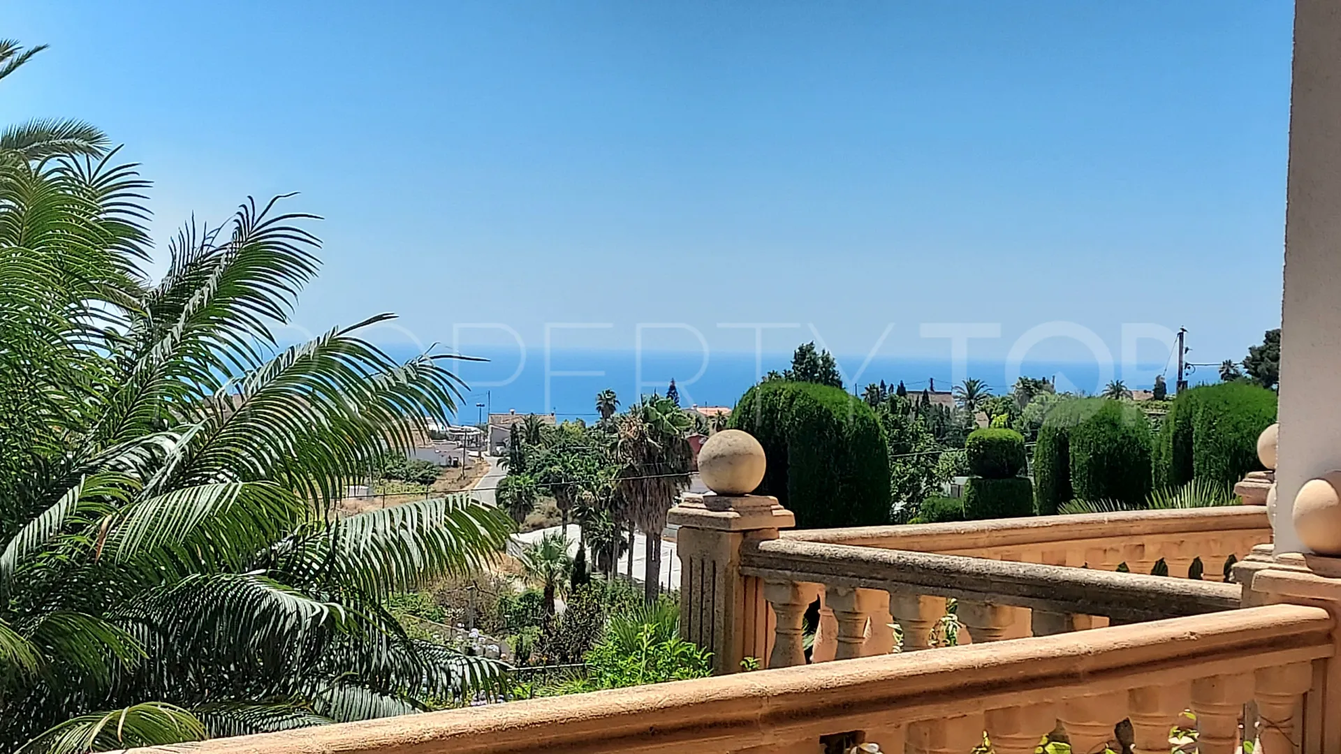 Se vende villa en Benimarco de 7 dormitorios
