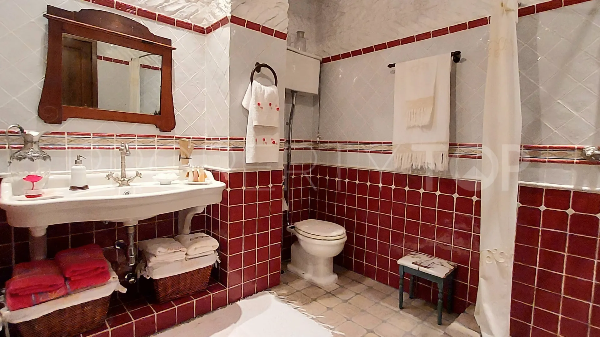 Se vende villa en Benimarco de 7 dormitorios