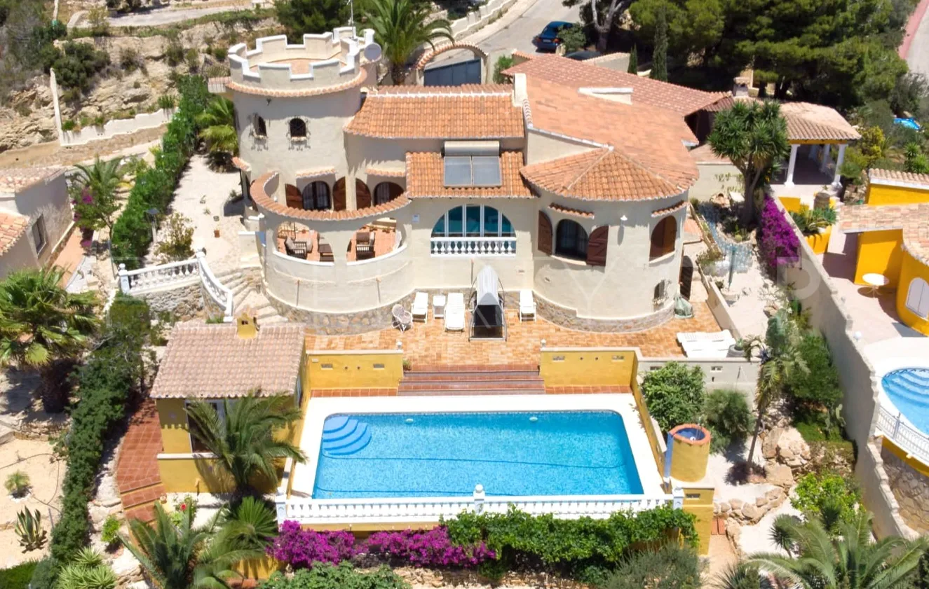Cumbre del Sol 4 bedrooms villa for sale