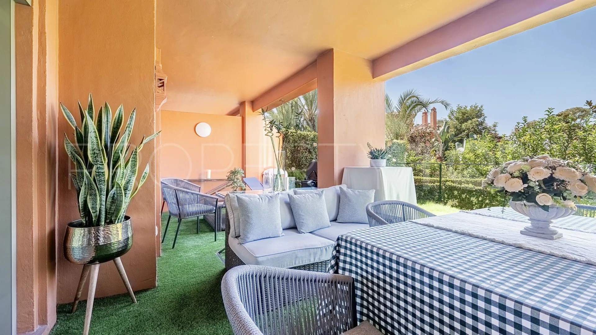 Benatalaya, apartamento planta baja en venta con 2 dormitorios