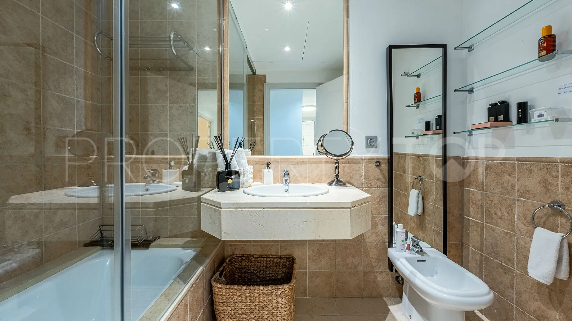 Benatalaya, apartamento planta baja en venta con 2 dormitorios