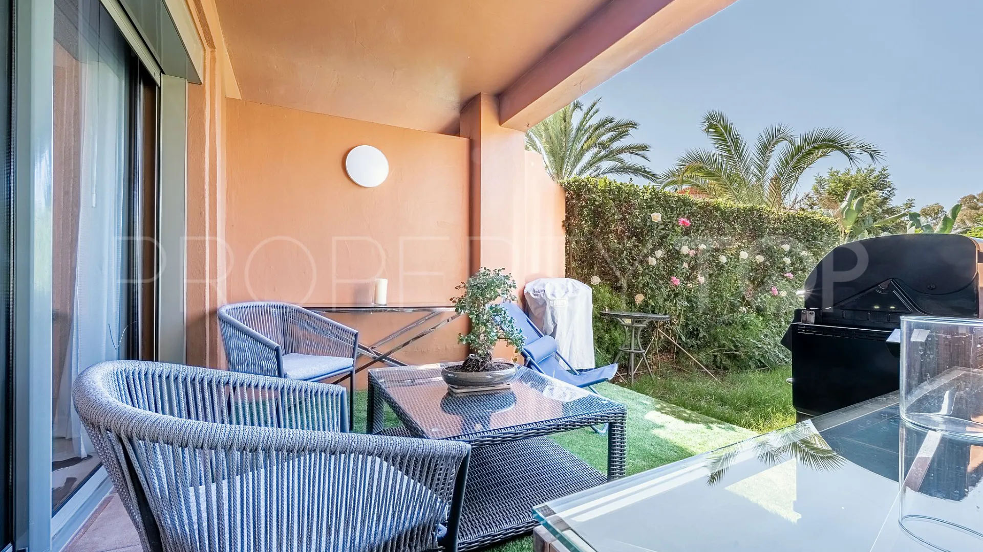 Benatalaya, apartamento planta baja en venta con 2 dormitorios