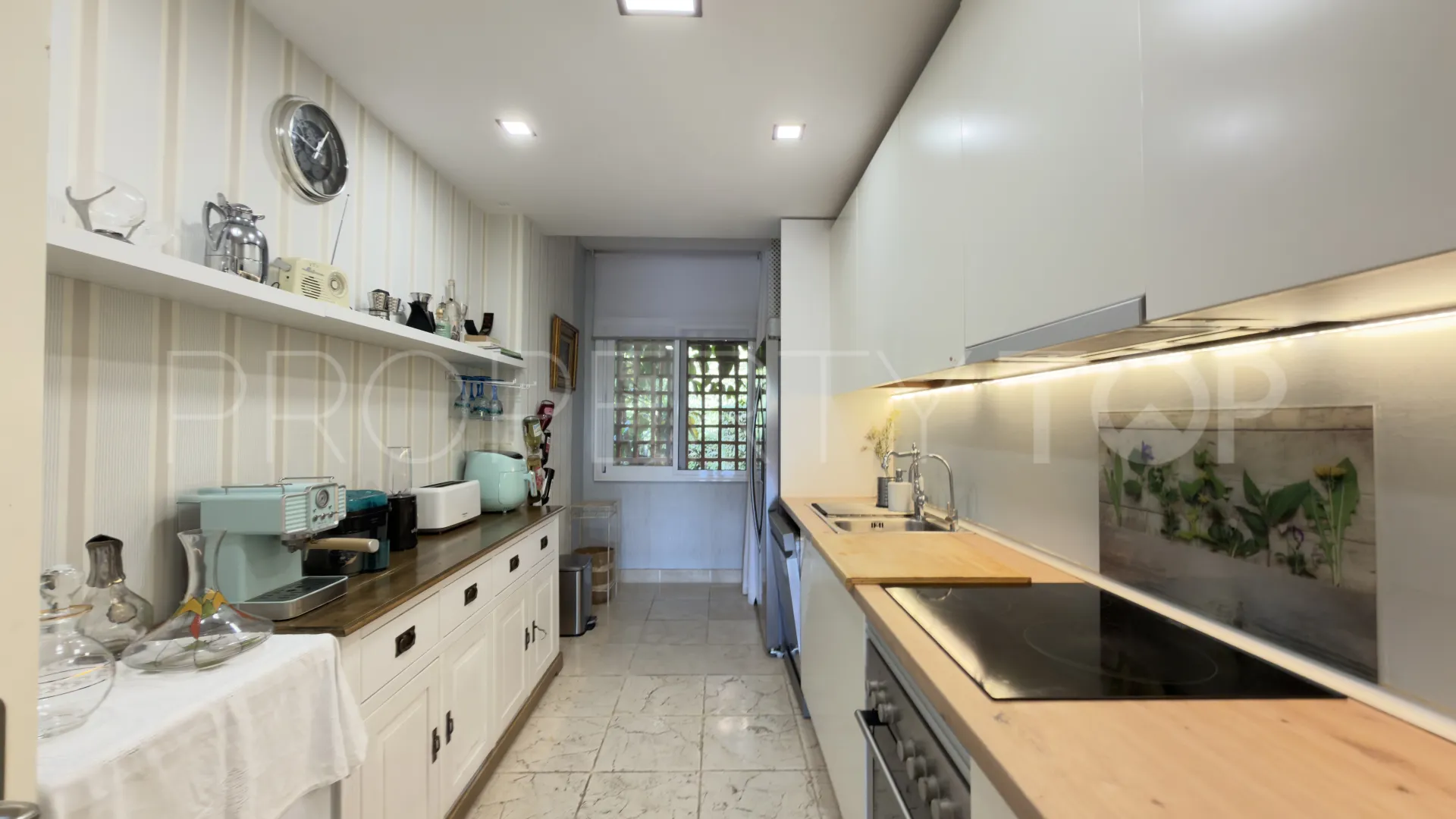 For sale ground floor apartment in Atalaya with 2 bedrooms