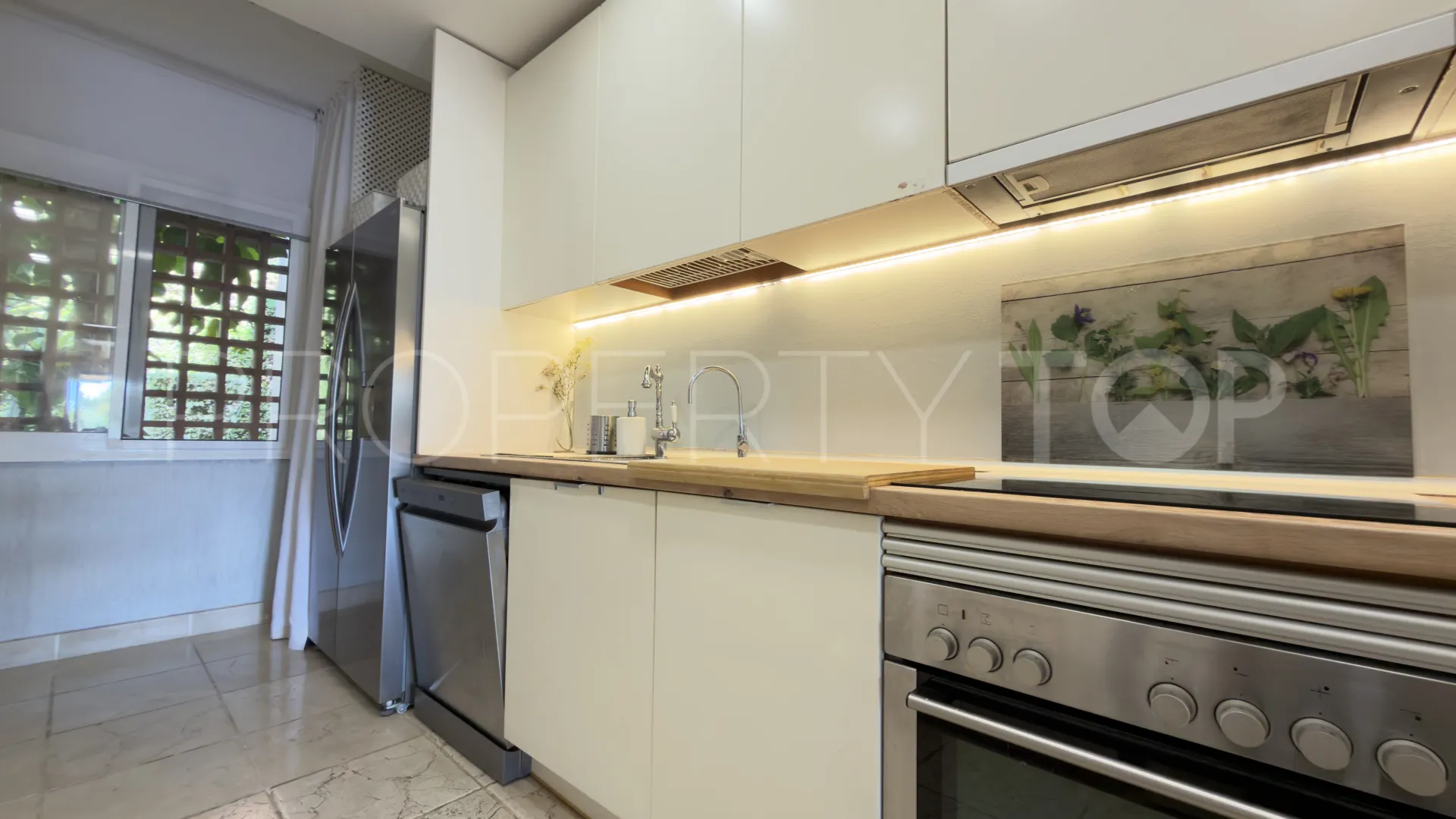 For sale ground floor apartment in Atalaya with 2 bedrooms