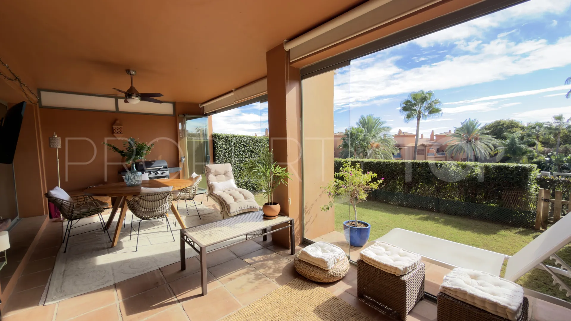 For sale ground floor apartment in Atalaya with 2 bedrooms
