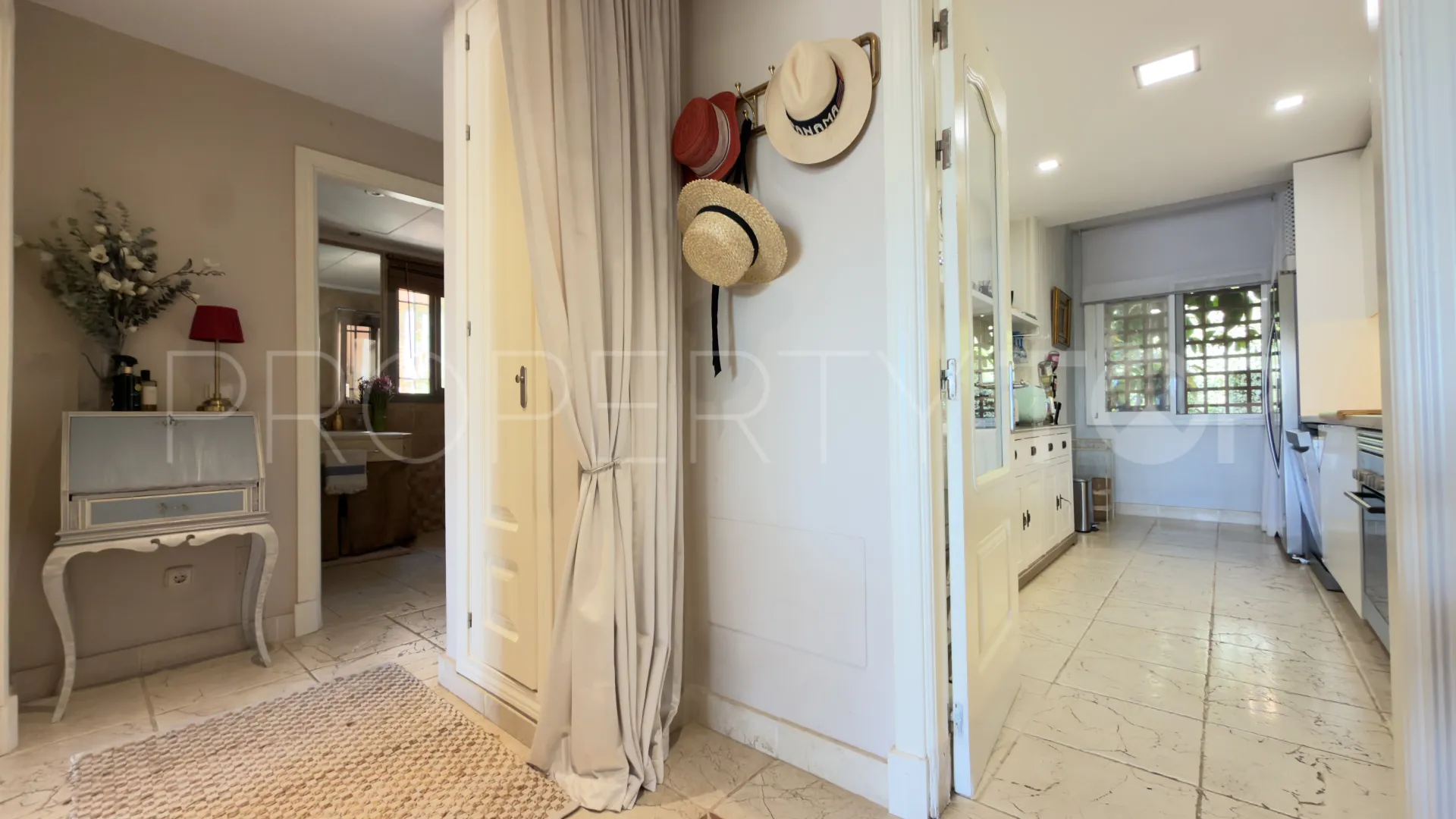 For sale ground floor apartment in Atalaya with 2 bedrooms