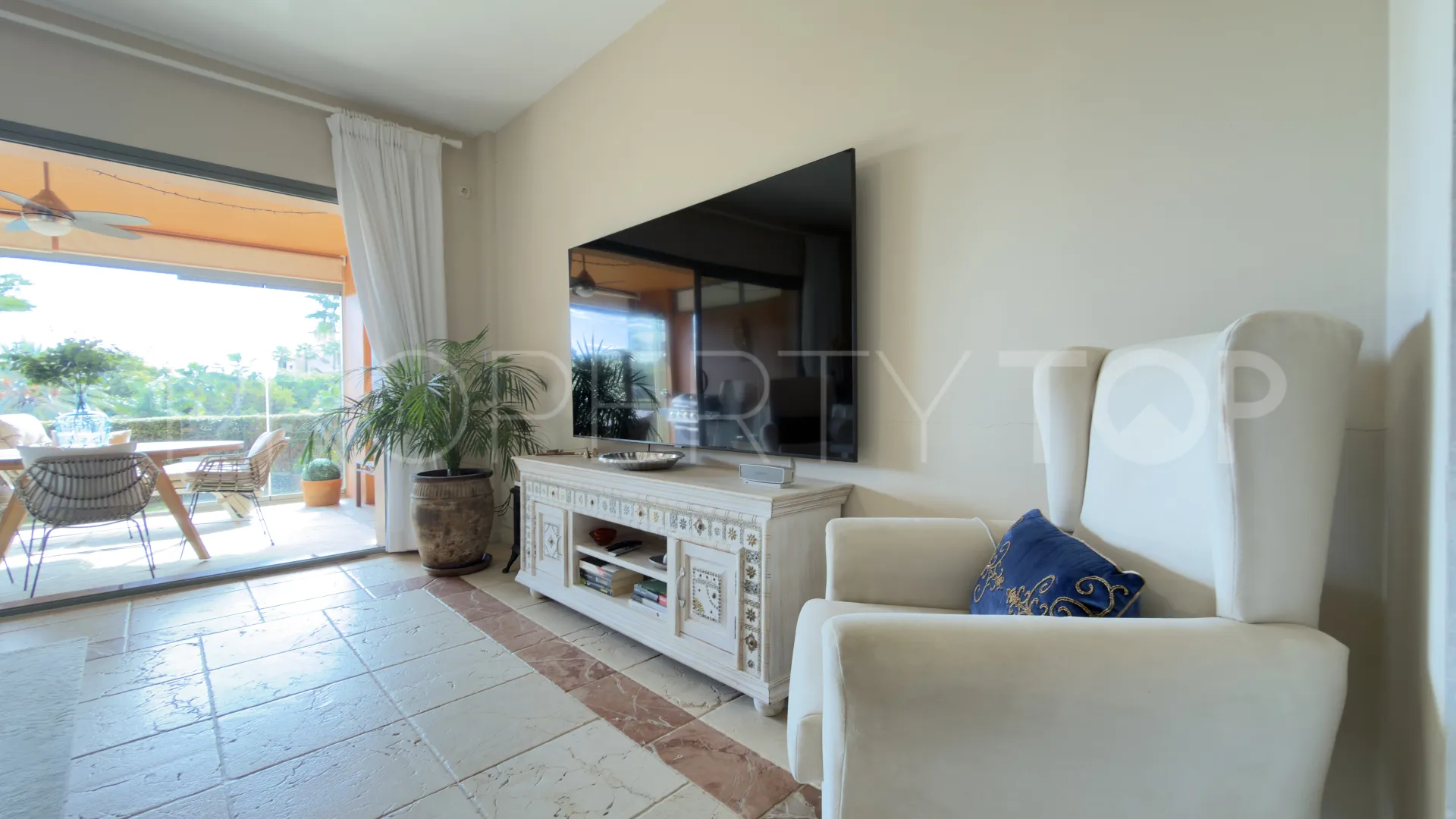For sale ground floor apartment in Atalaya with 2 bedrooms