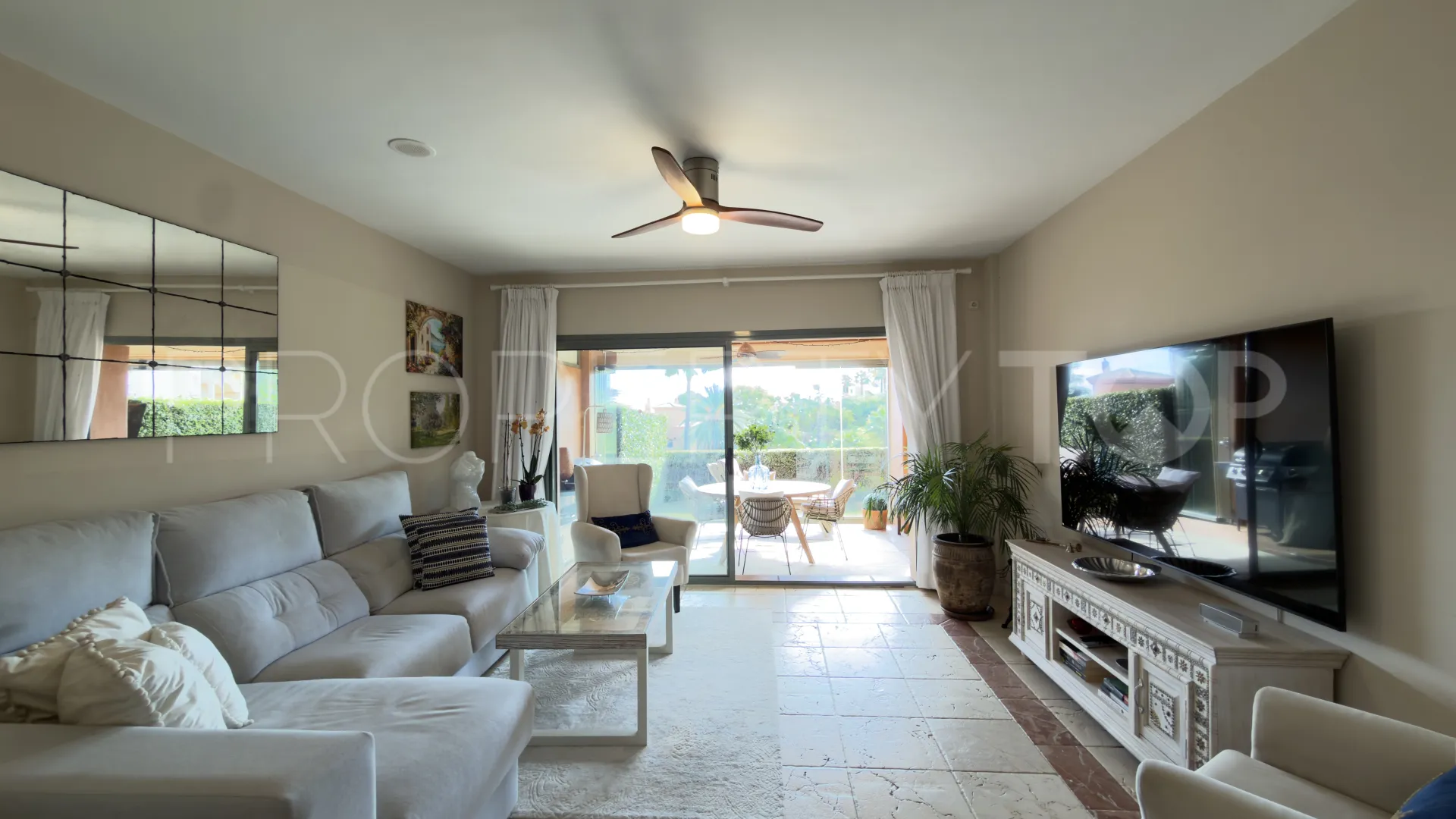 For sale ground floor apartment in Atalaya with 2 bedrooms