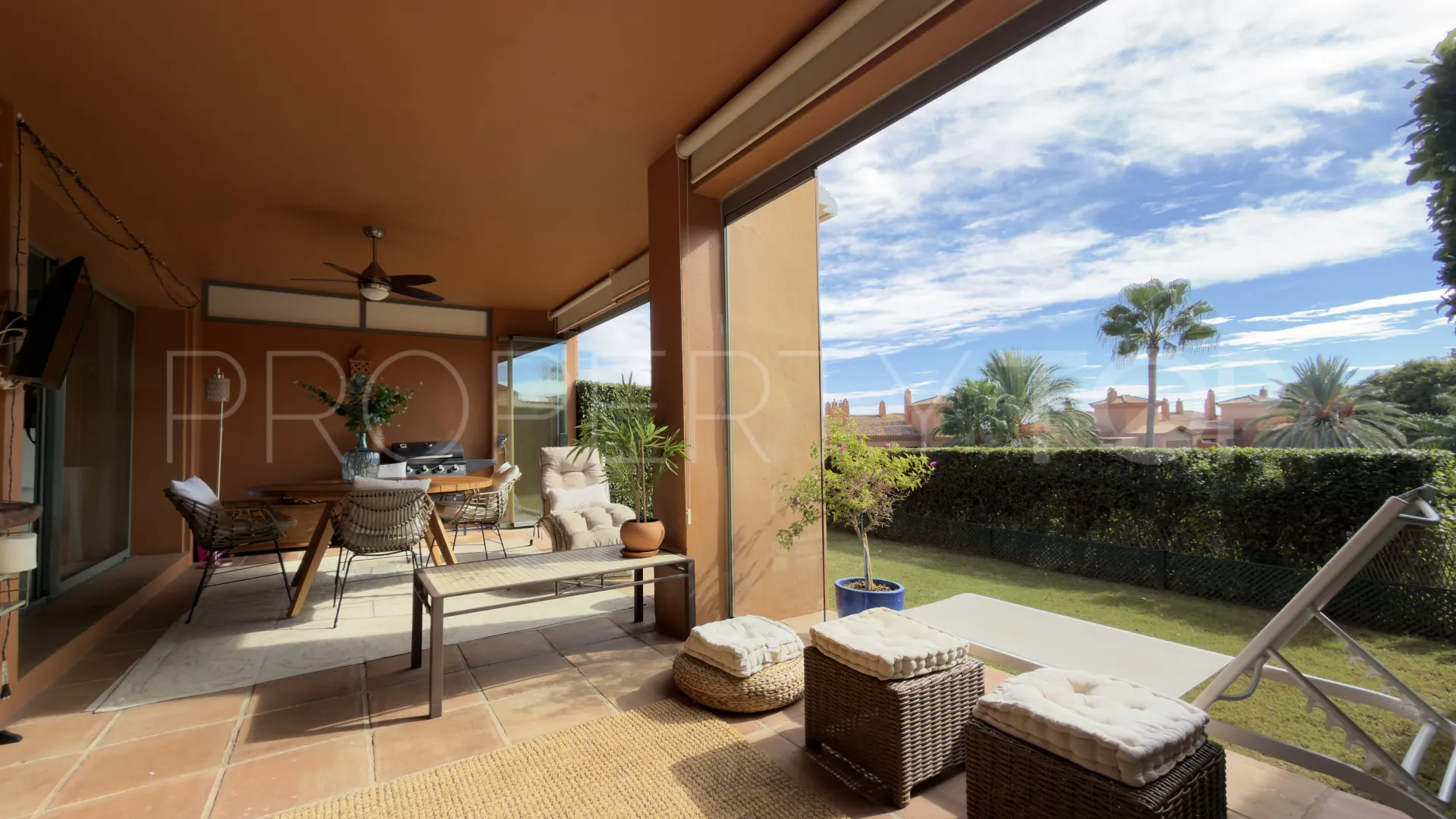 For sale ground floor apartment in Atalaya with 2 bedrooms