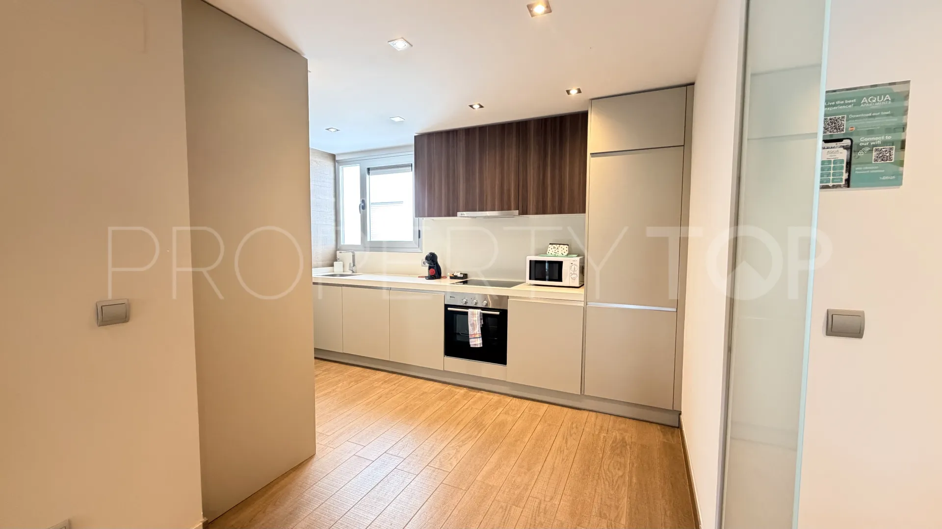 Buy apartment with 3 bedrooms in San Pedro Playa