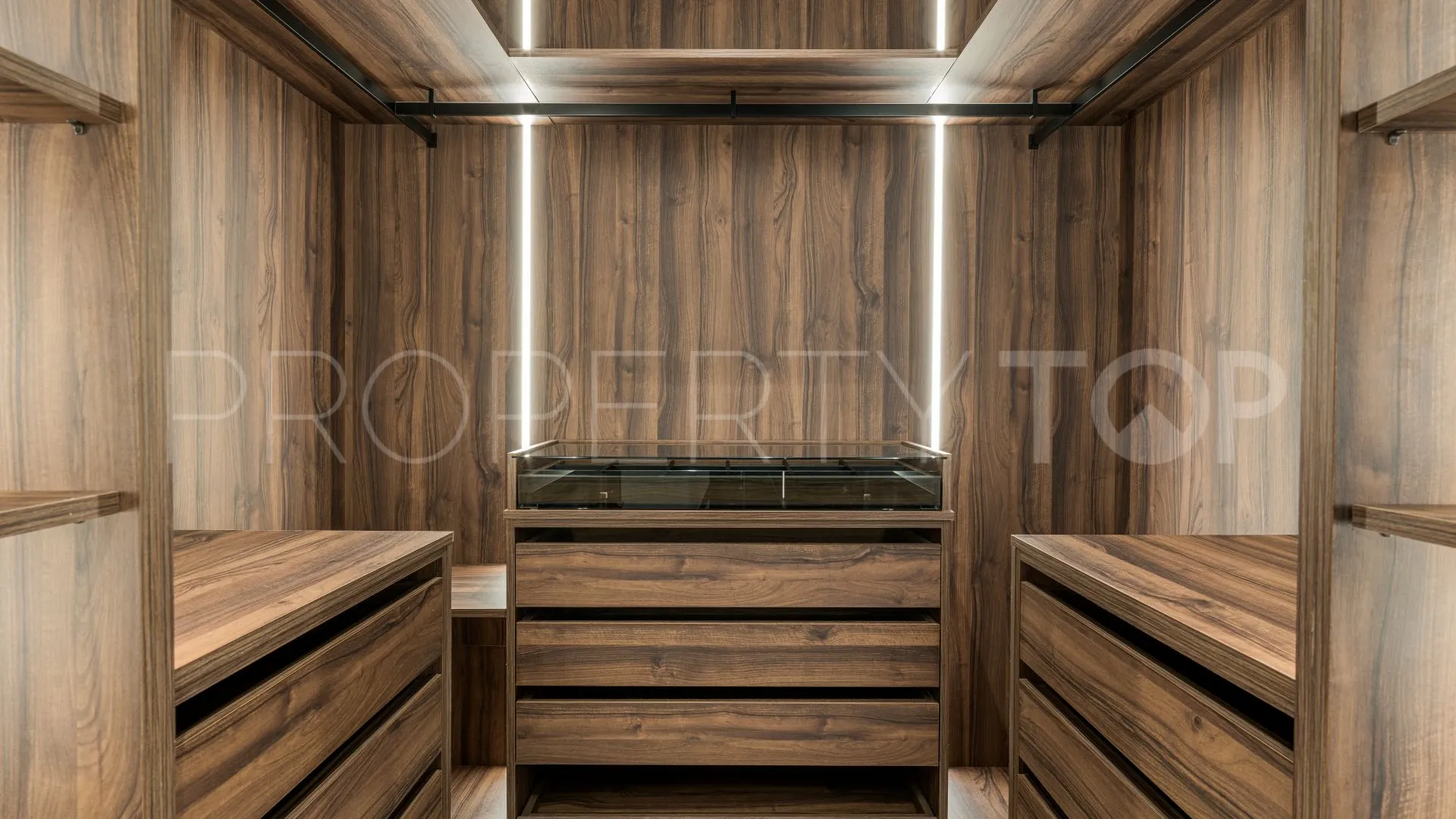 For sale penthouse in Torre Bermeja